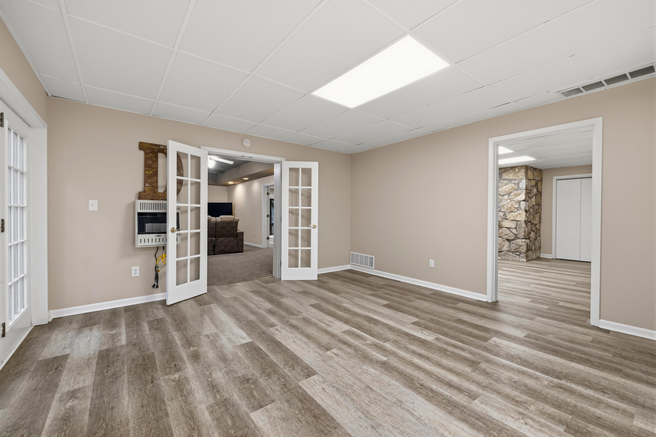 100 Fox Run Road Property Photo 49