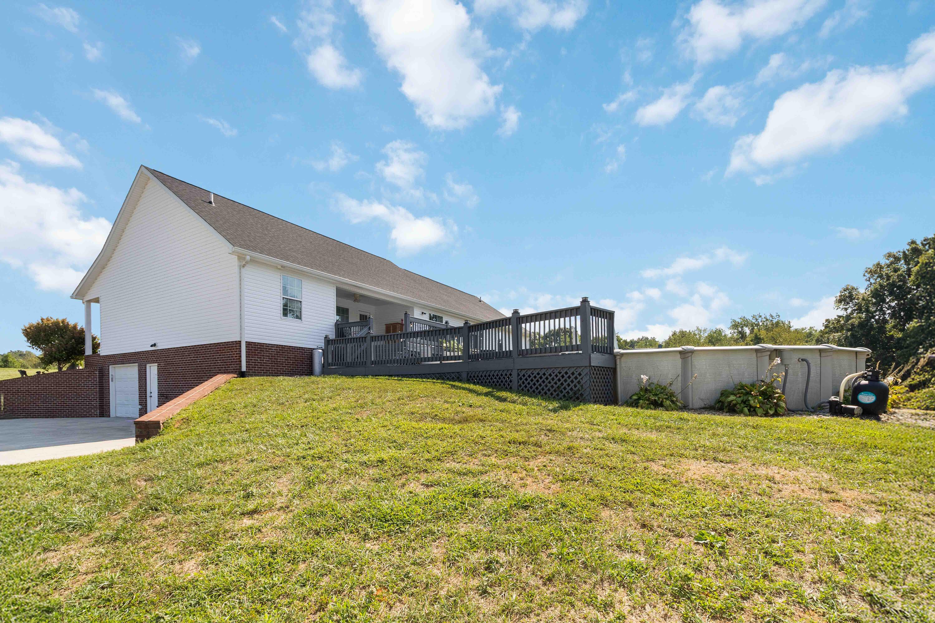 465 Newell Road Property Photo 13