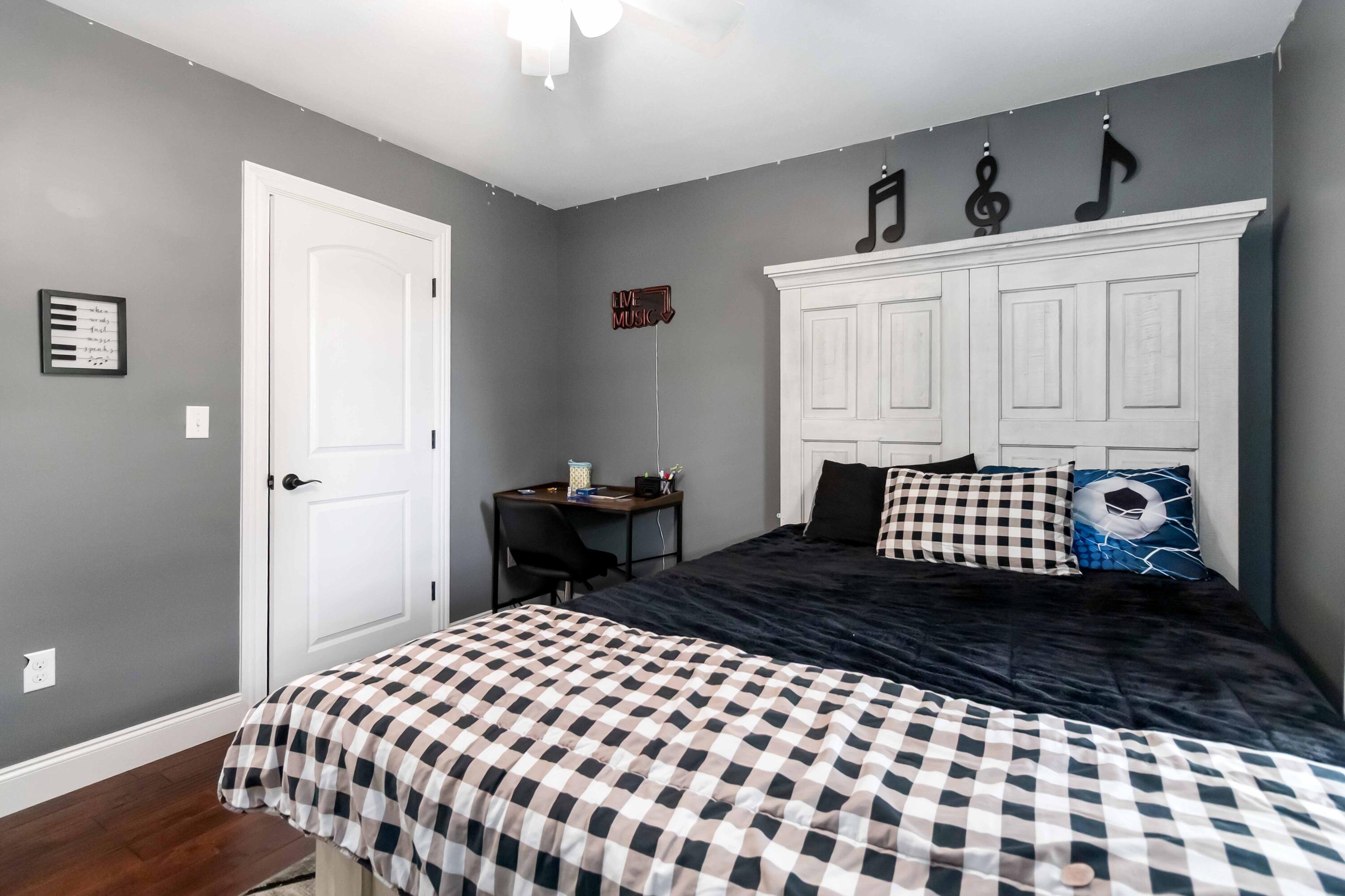 465 Newell Road Property Photo 28