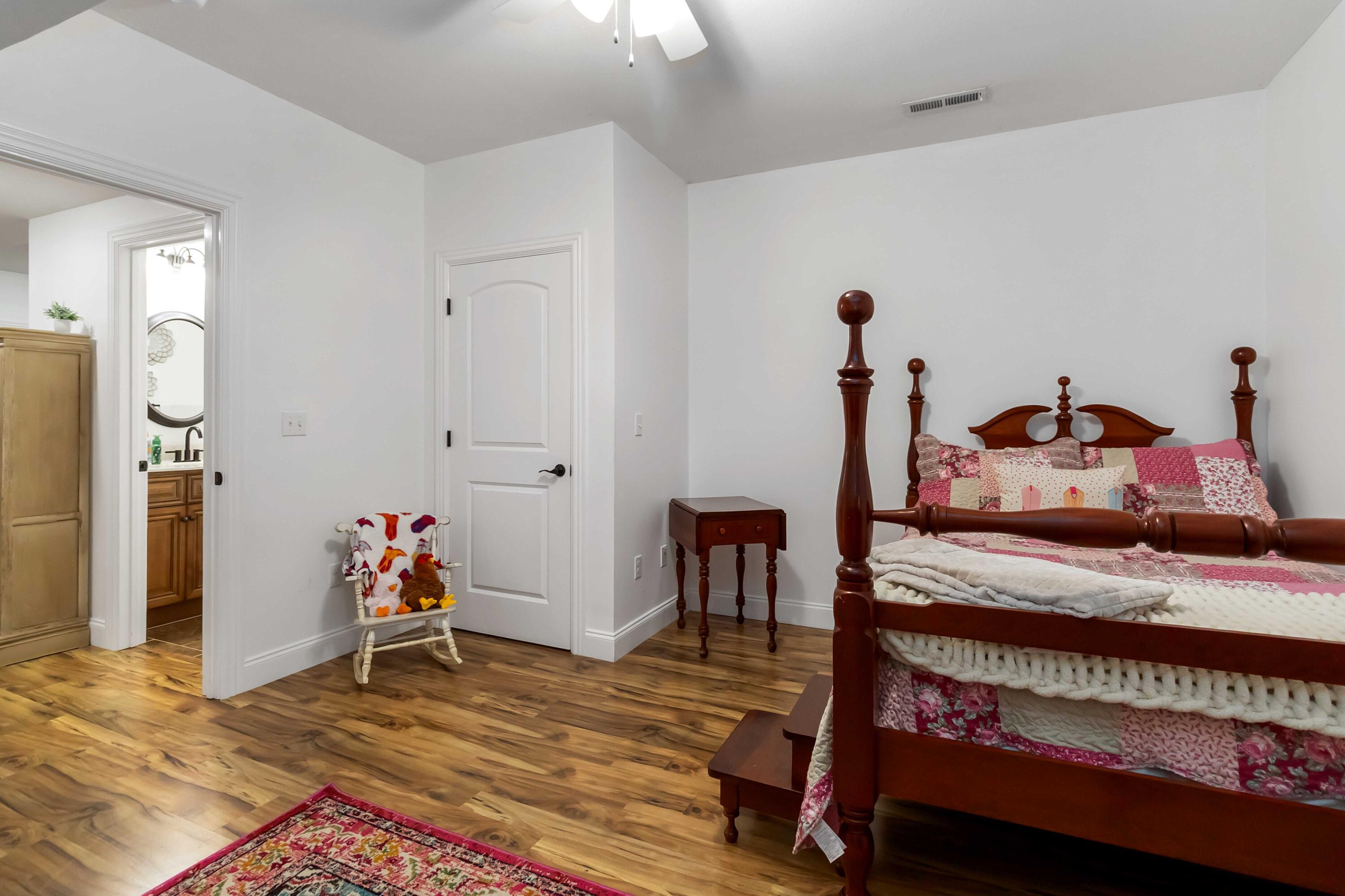 465 Newell Road Property Photo 45