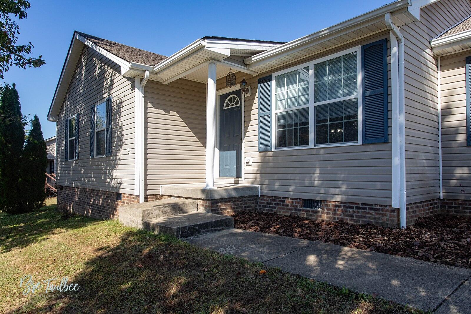 701 Lac Court Property Photo 1
