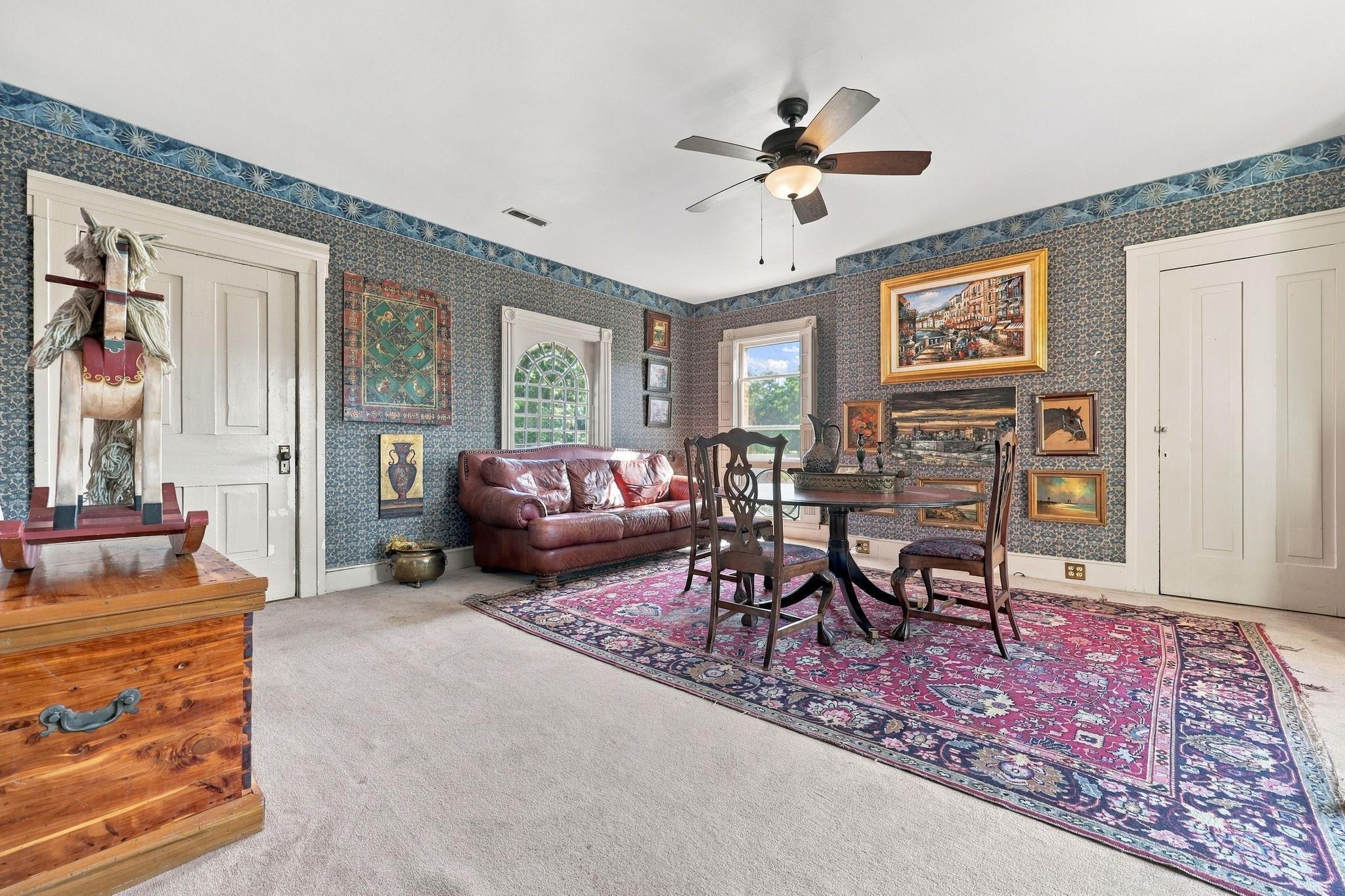 128 E Bruen Street Property Photo 44