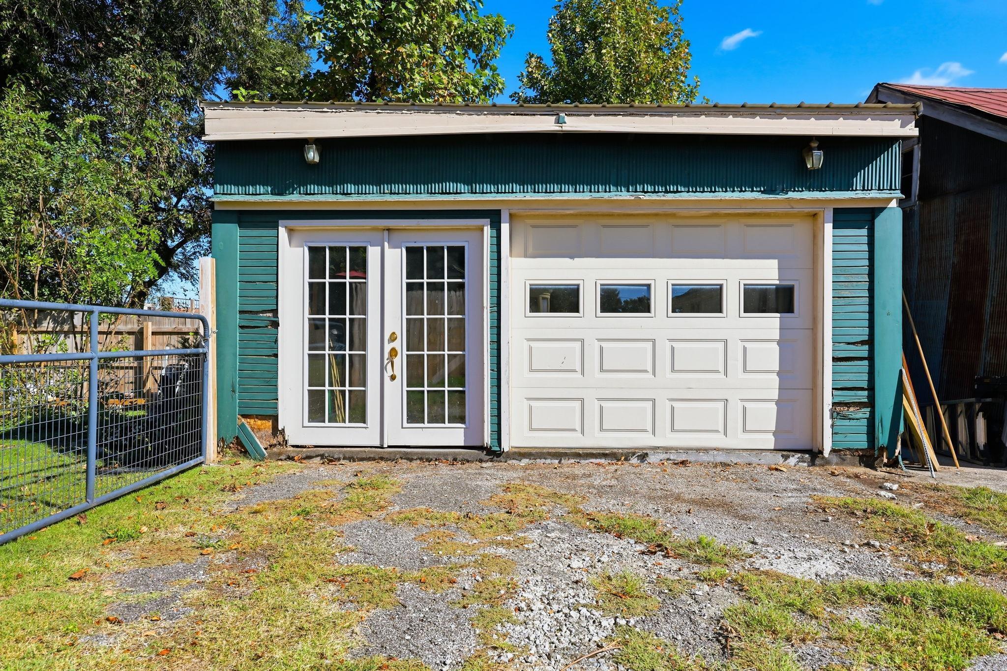 128 E Bruen Street Property Photo 57