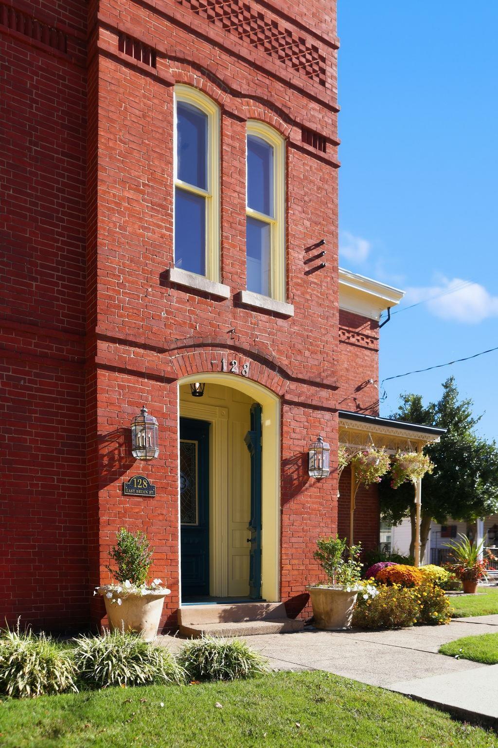 128 E Bruen Street Property Photo 64