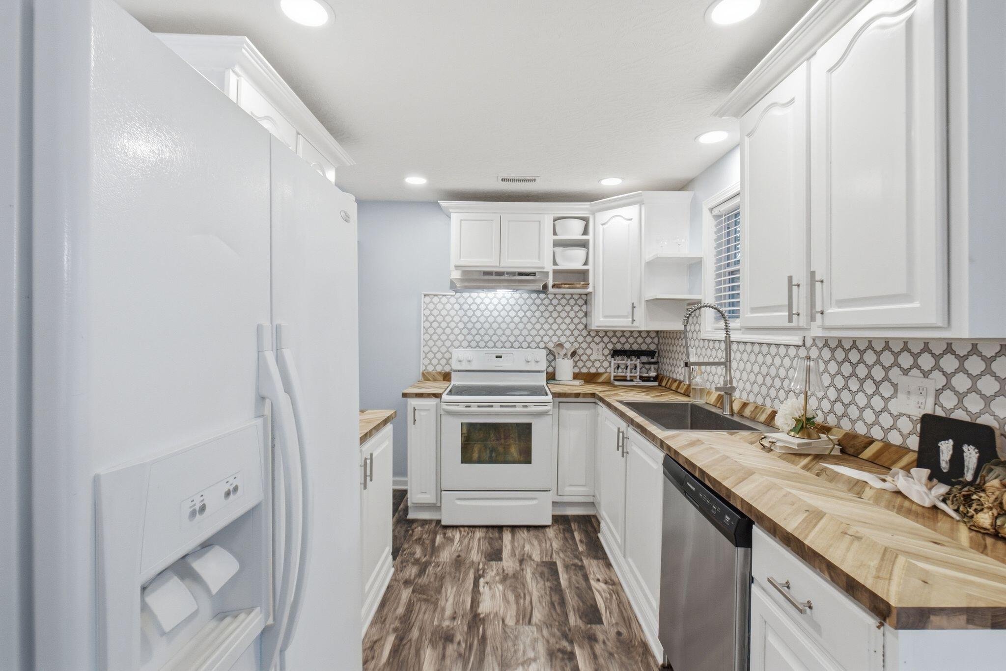 104 Lowell Avenue Property Photo 14