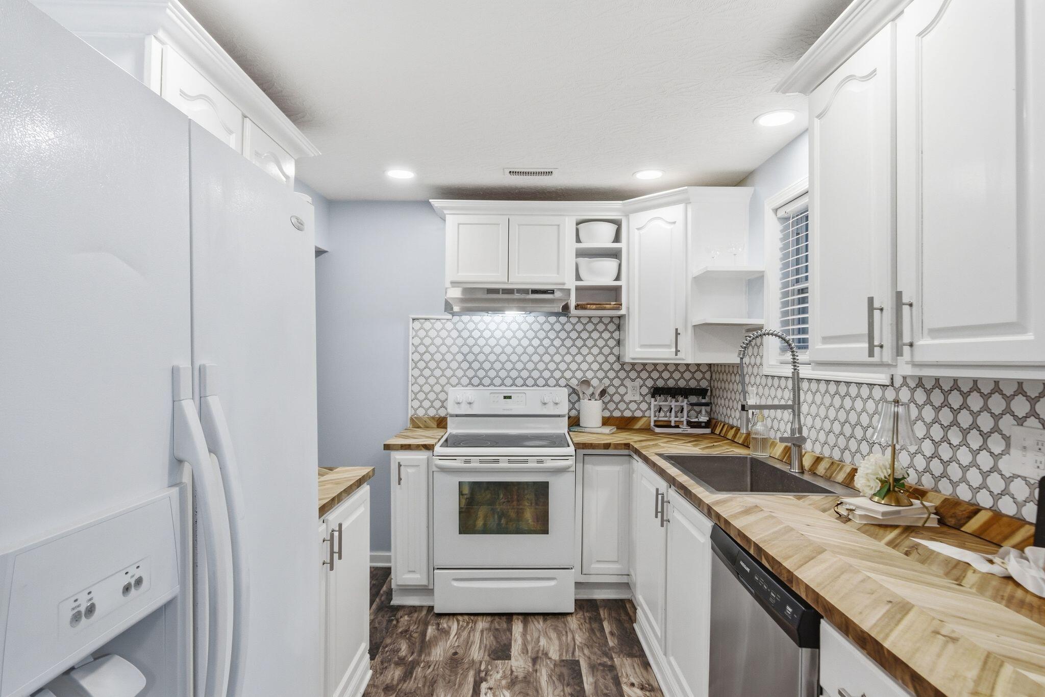 104 Lowell Avenue Property Photo 15
