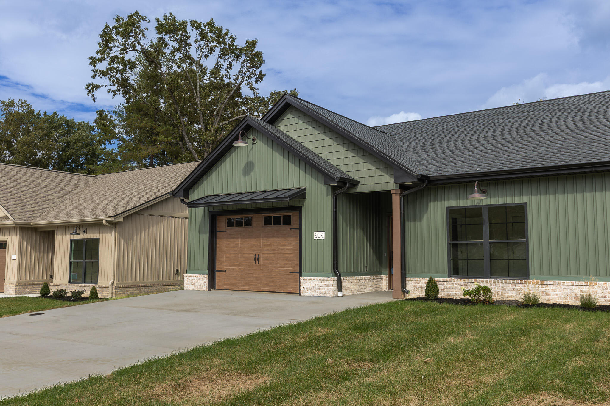 914 Violet Court Property Photo 4