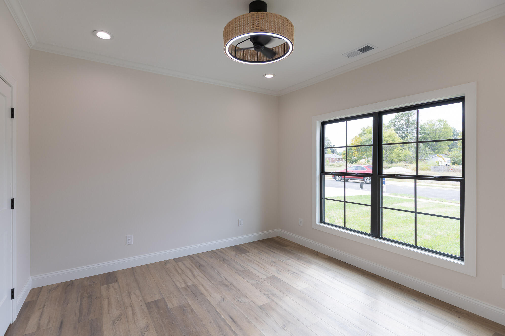 914 Violet Court Property Photo 19
