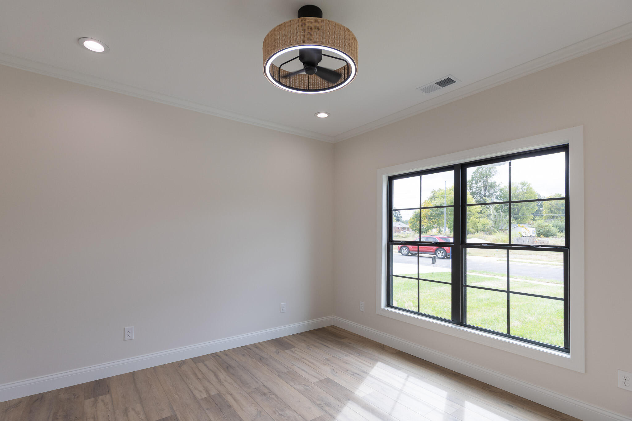 914 Violet Court Property Photo 20