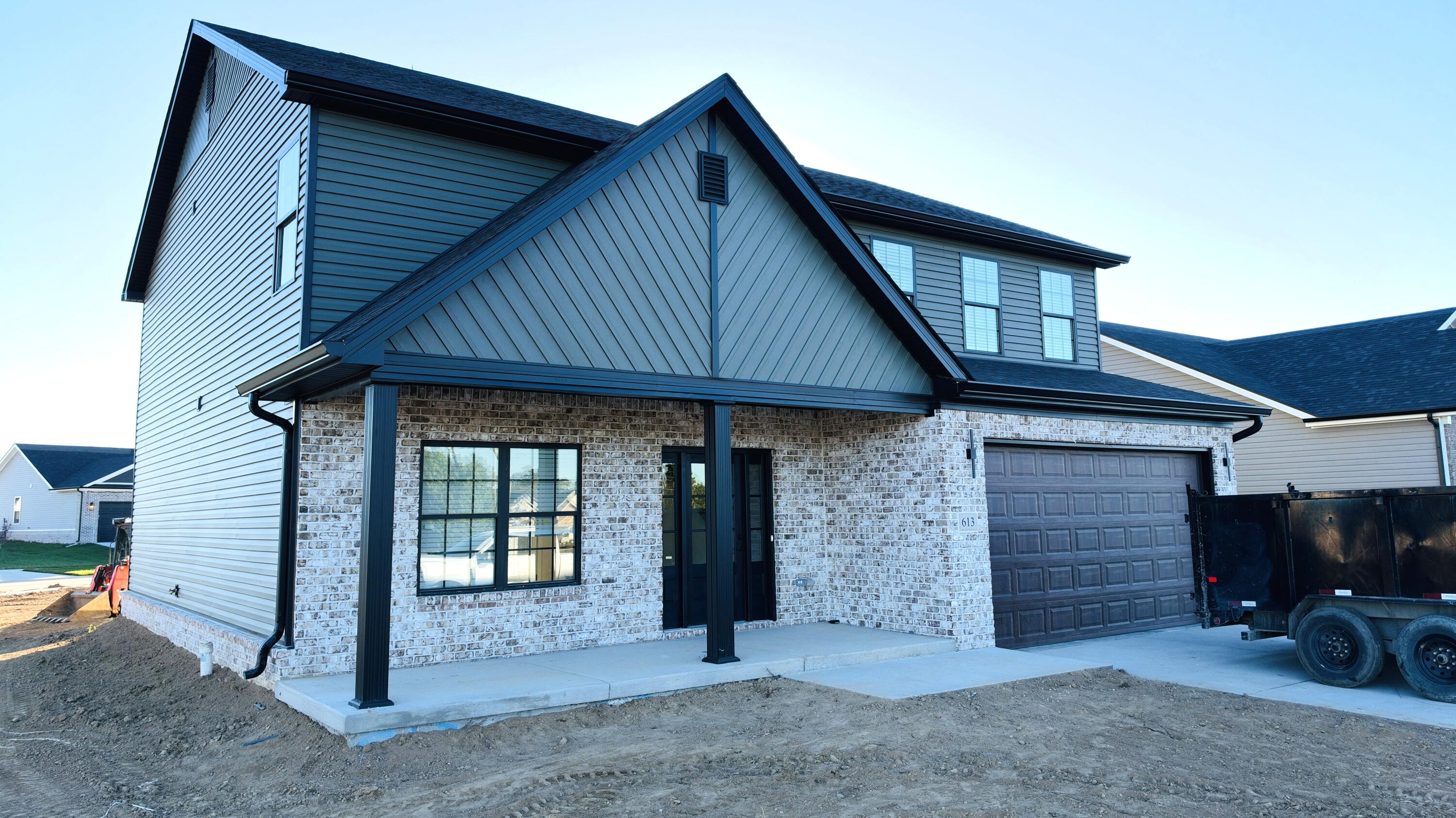 613 Comanche Drive 613 Property Photo 2