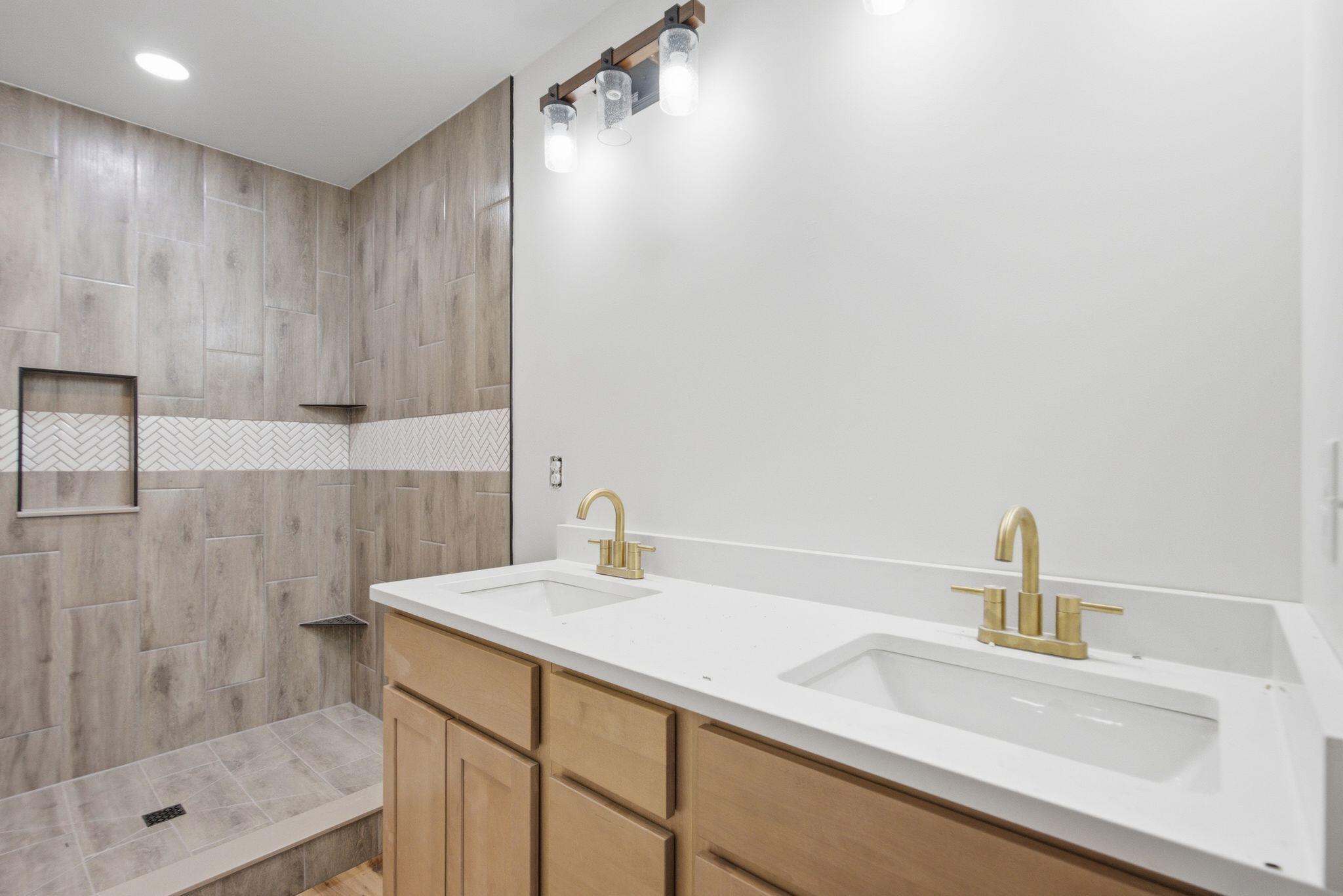 613 Comanche Drive 613 Property Photo 32