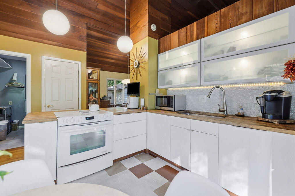 141 Park Road Property Photo 10