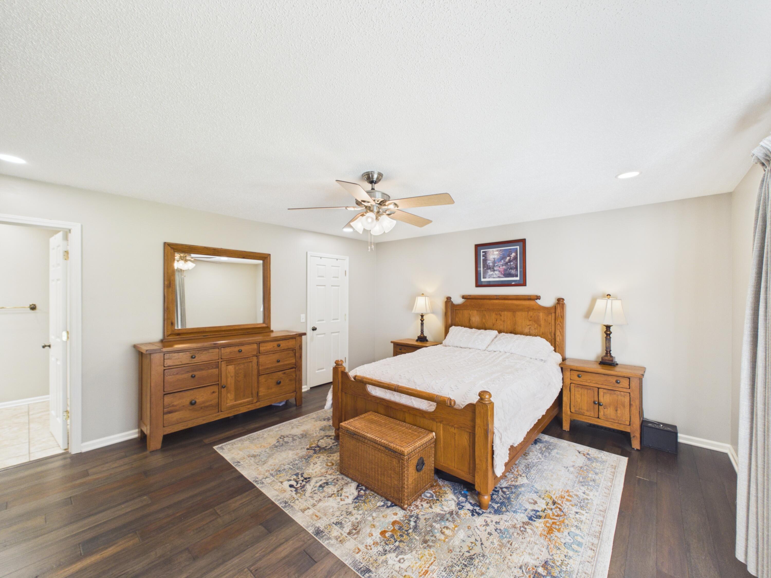1551 Canterbury Drive Property Photo 15