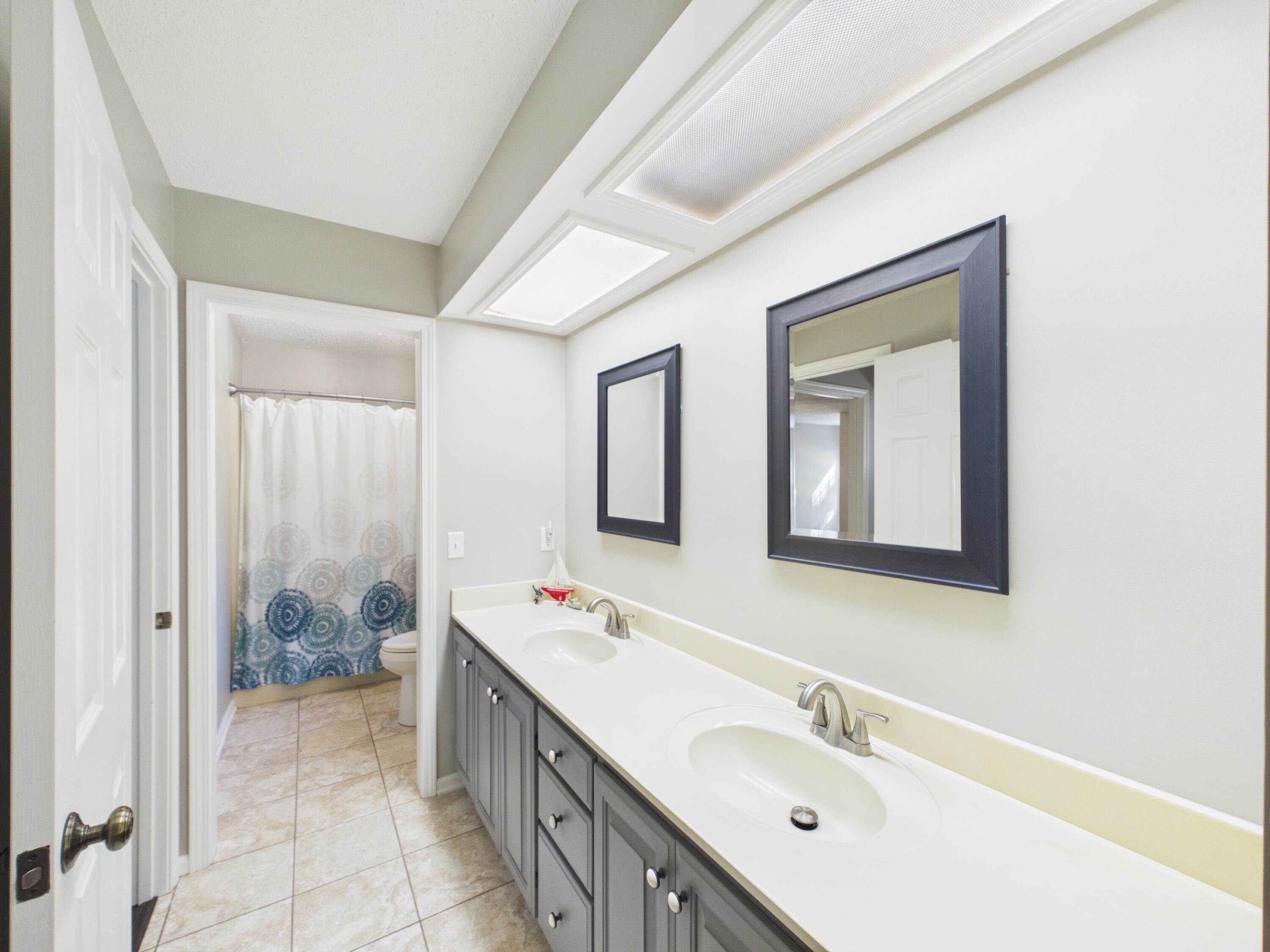 1551 Canterbury Drive Property Photo 39
