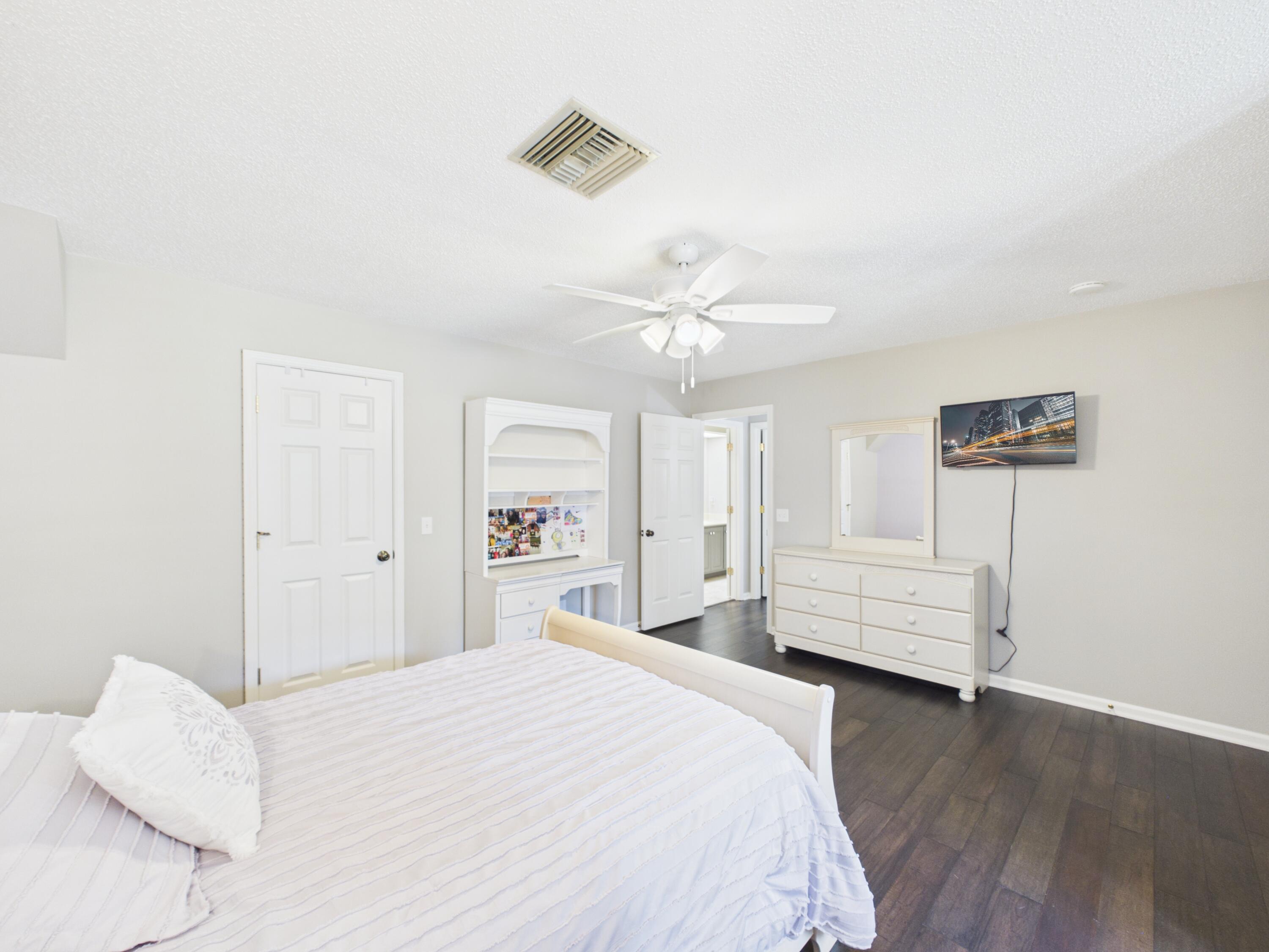 1551 Canterbury Drive Property Photo 44