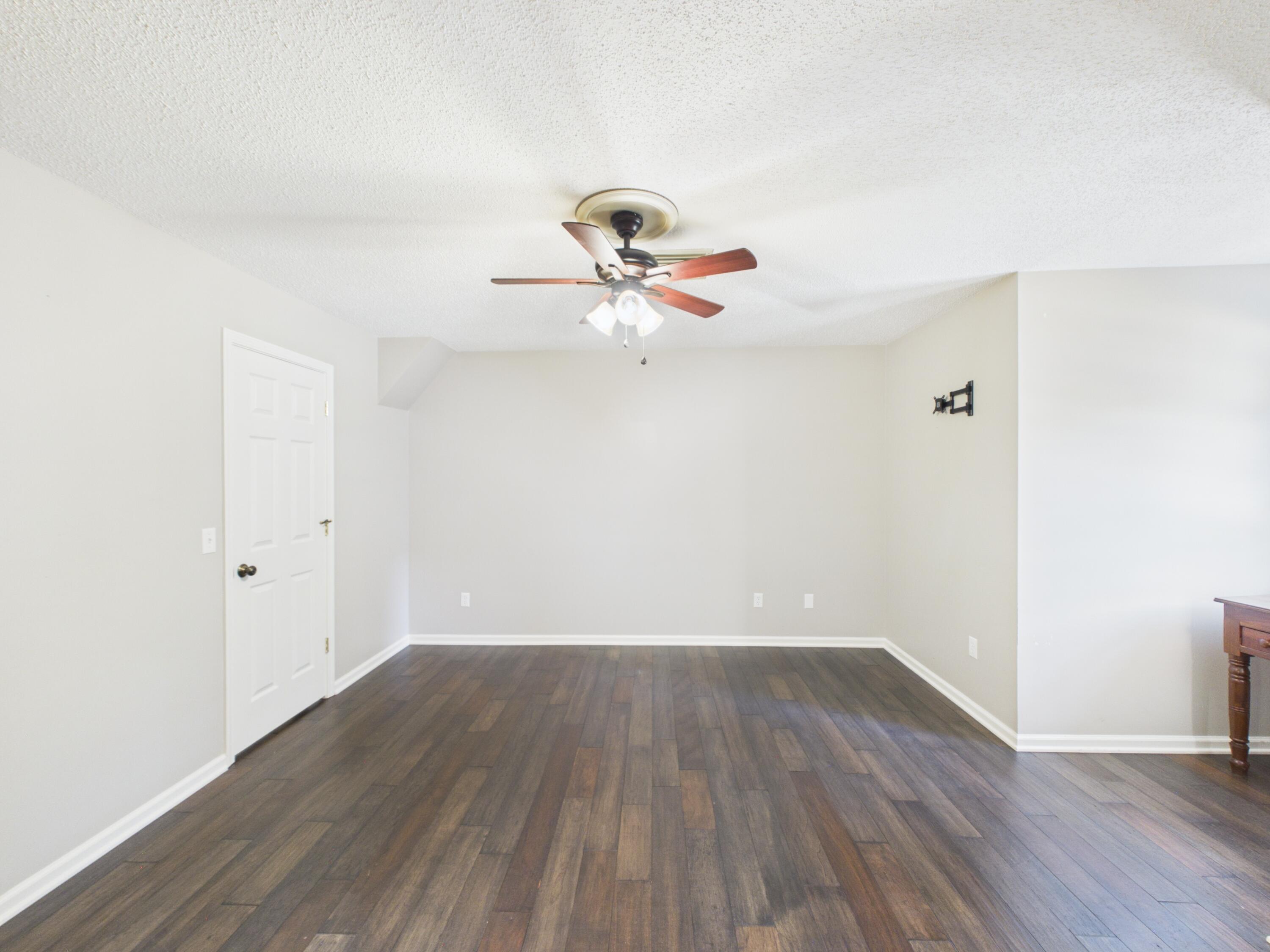 1551 Canterbury Drive Property Photo 46