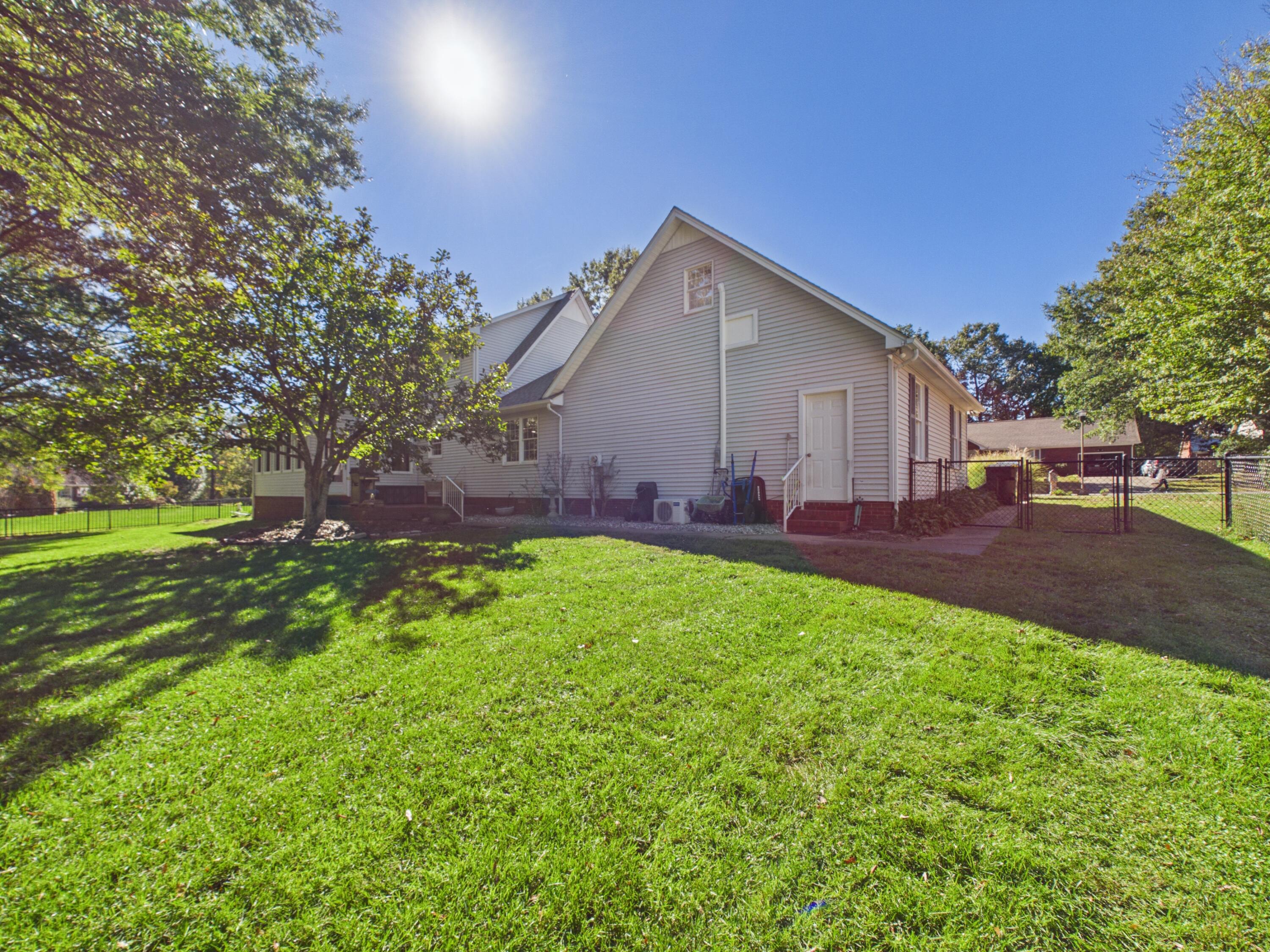 1551 Canterbury Drive Property Photo 57