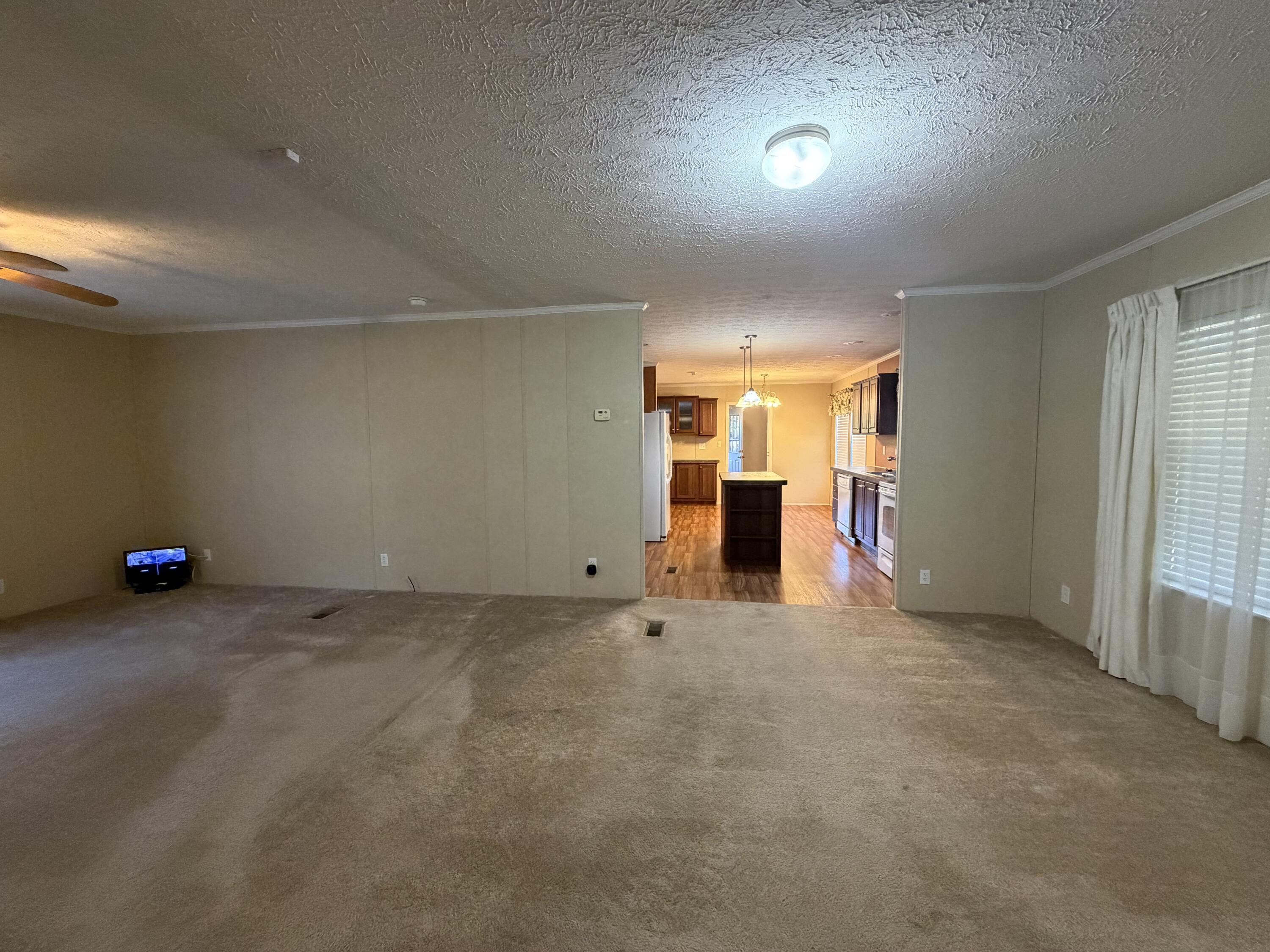 1759 N Highway 413 Property Photo 9
