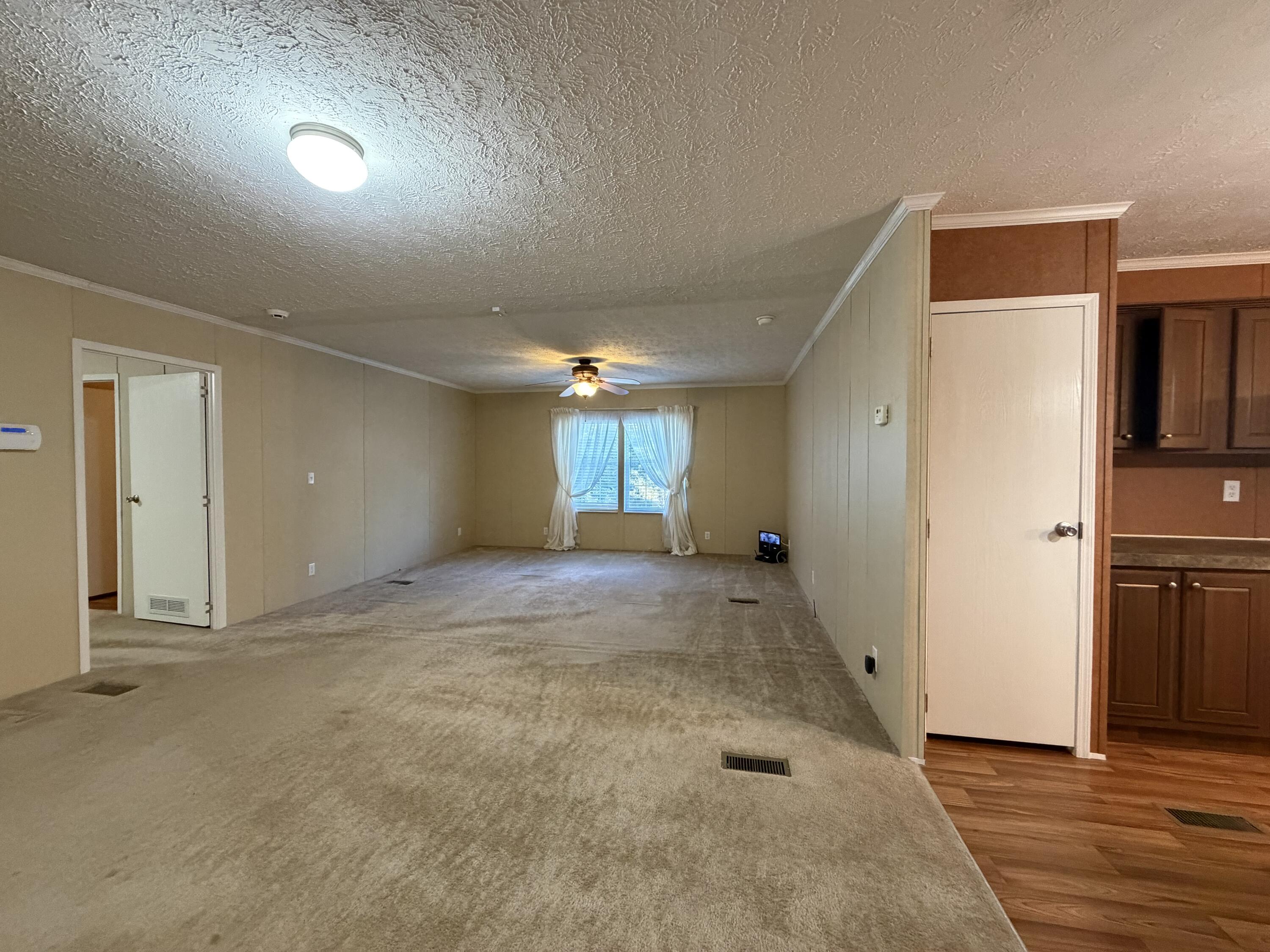 1759 N Highway 413 Property Photo 10