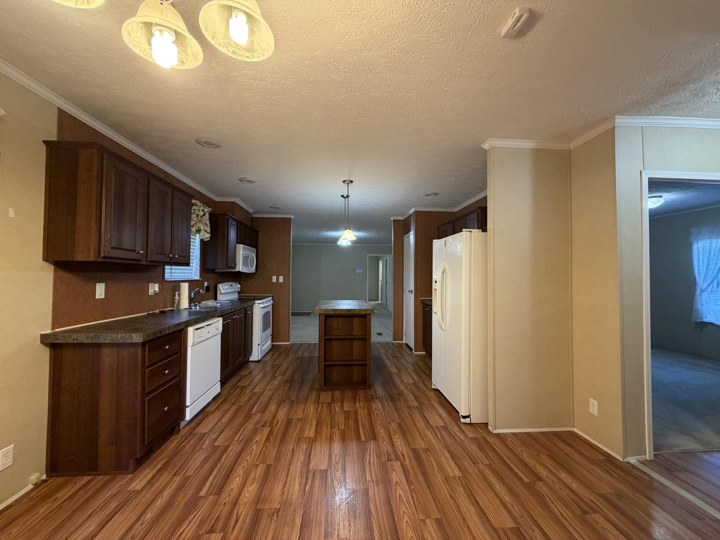 1759 N Highway 413 Property Photo 16
