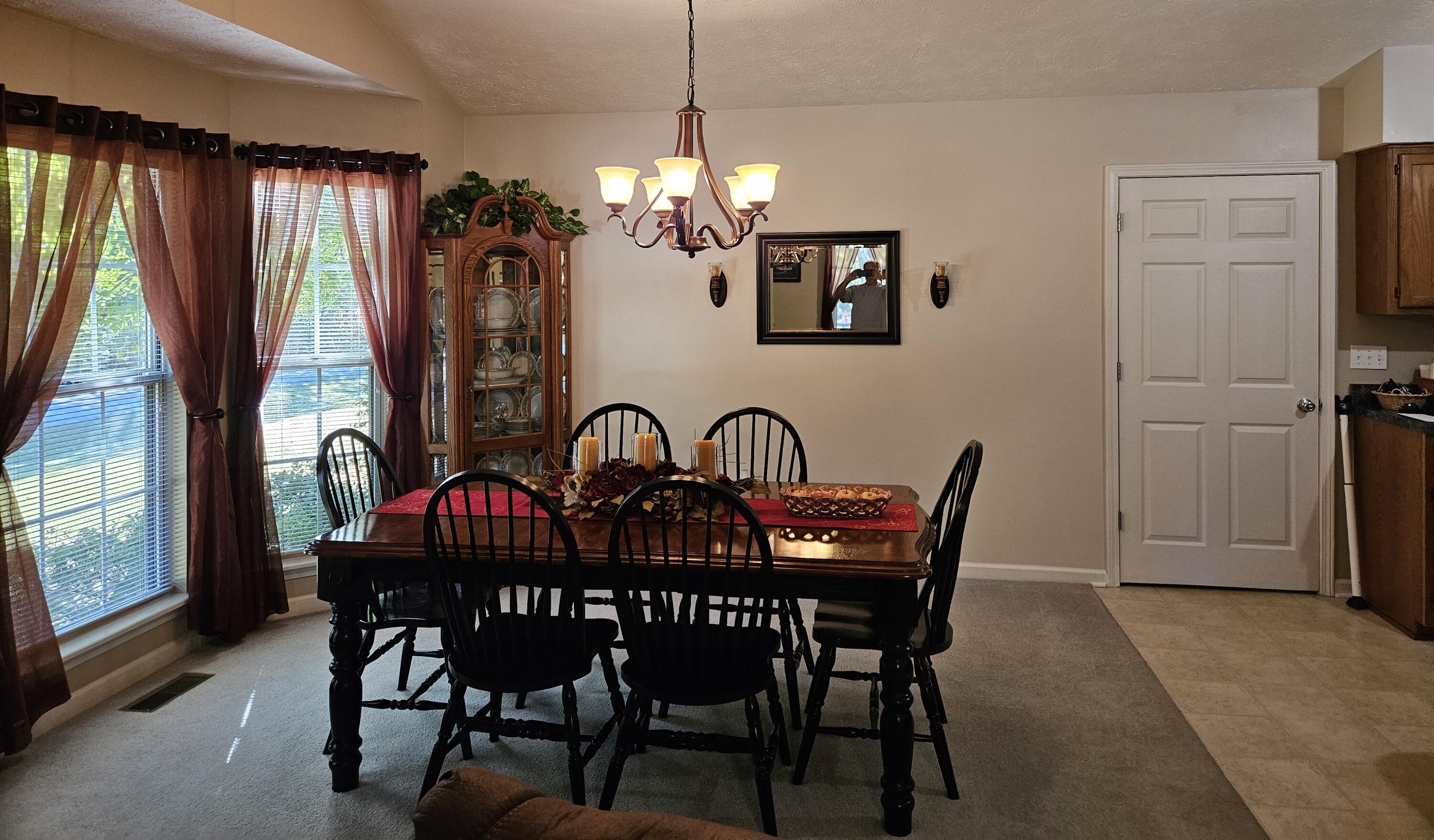 17 Sierra Lane Property Photo 8