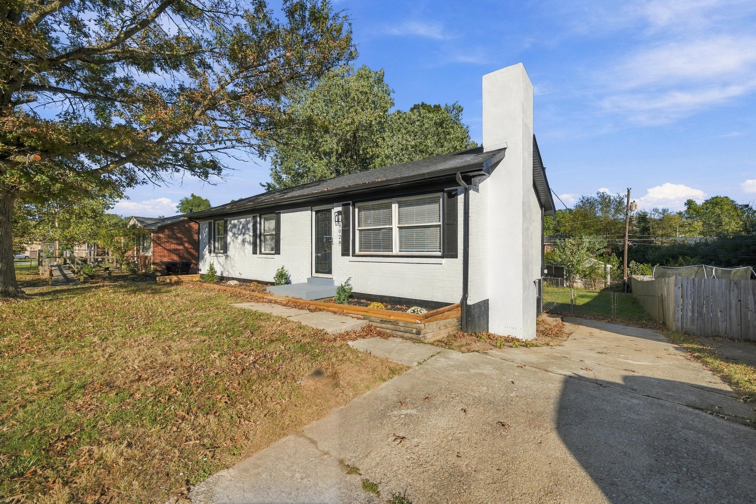 4028 Foxe Basin Road Property Photo 2