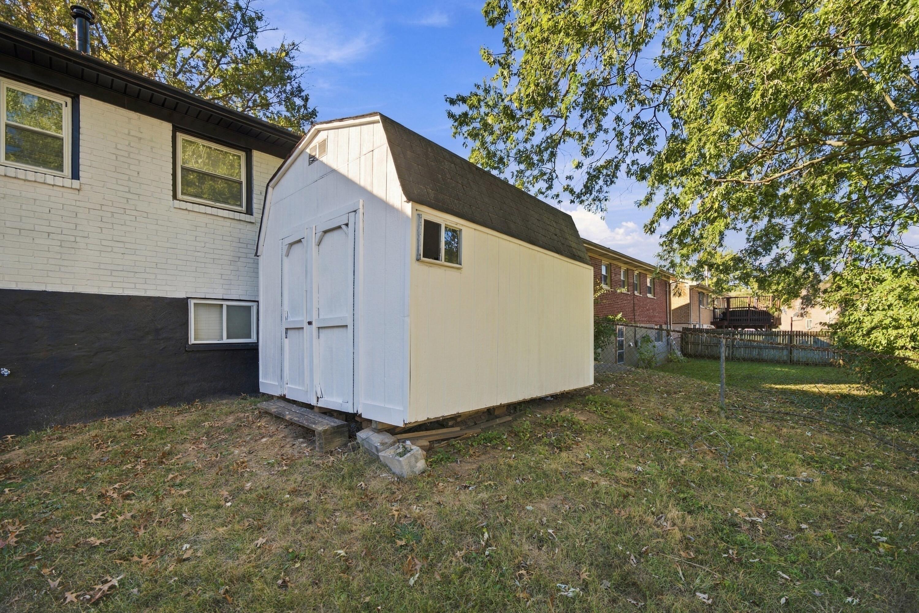 4028 Foxe Basin Road Property Photo 8