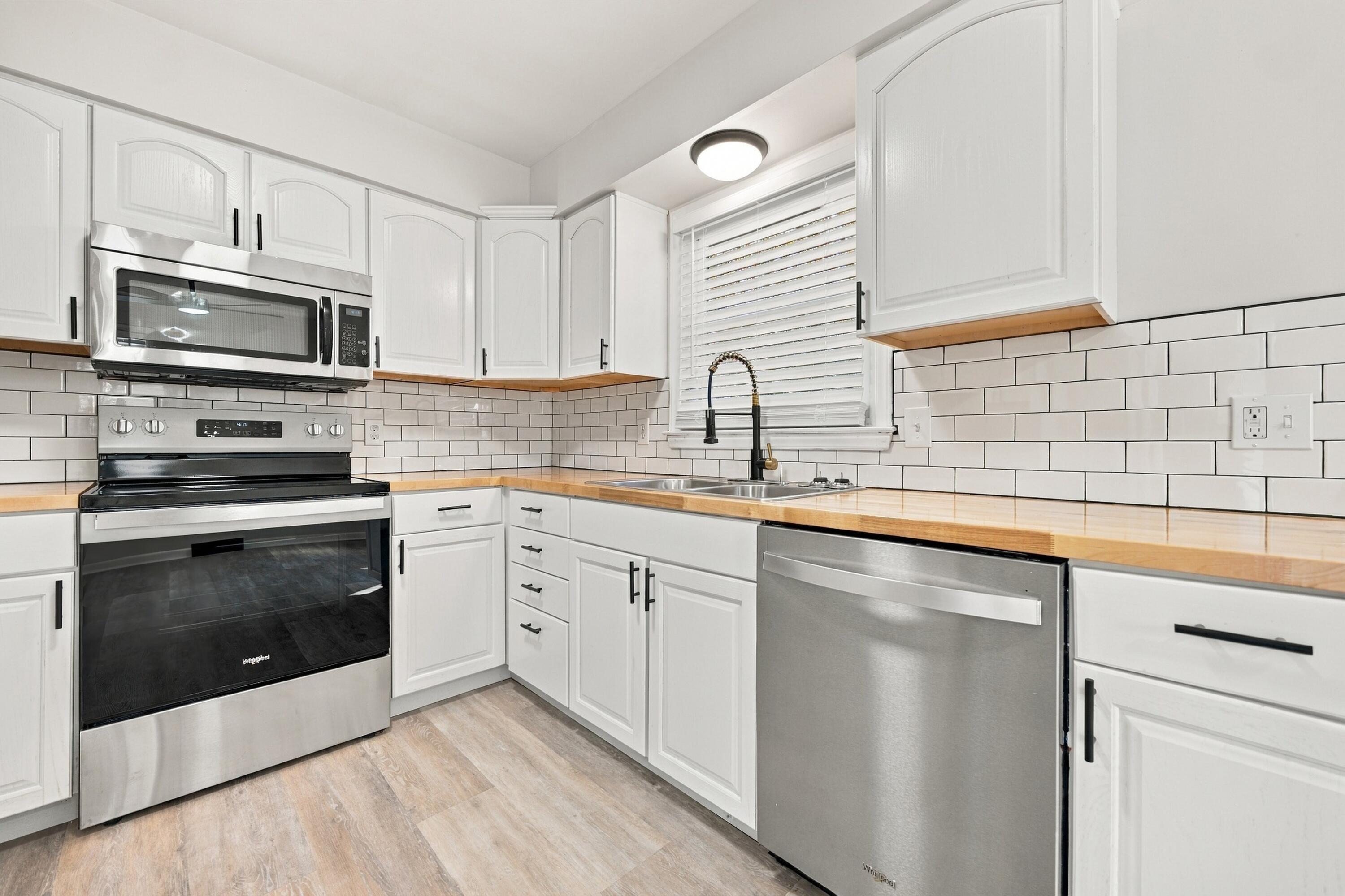 4028 Foxe Basin Road Property Photo 24