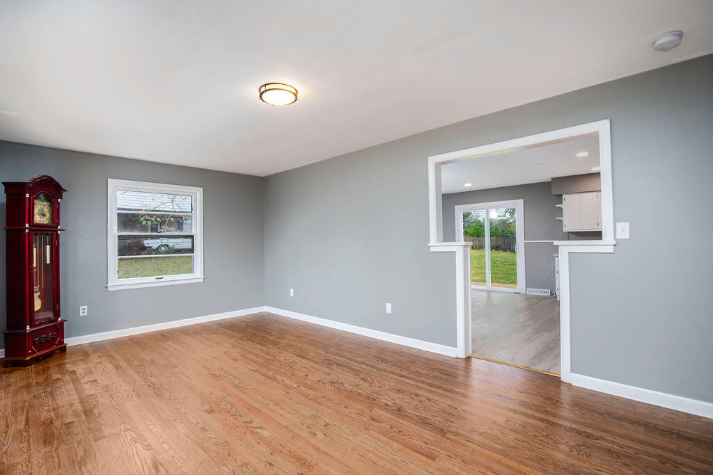 3044 Lynnwood Drive Property Photo 3