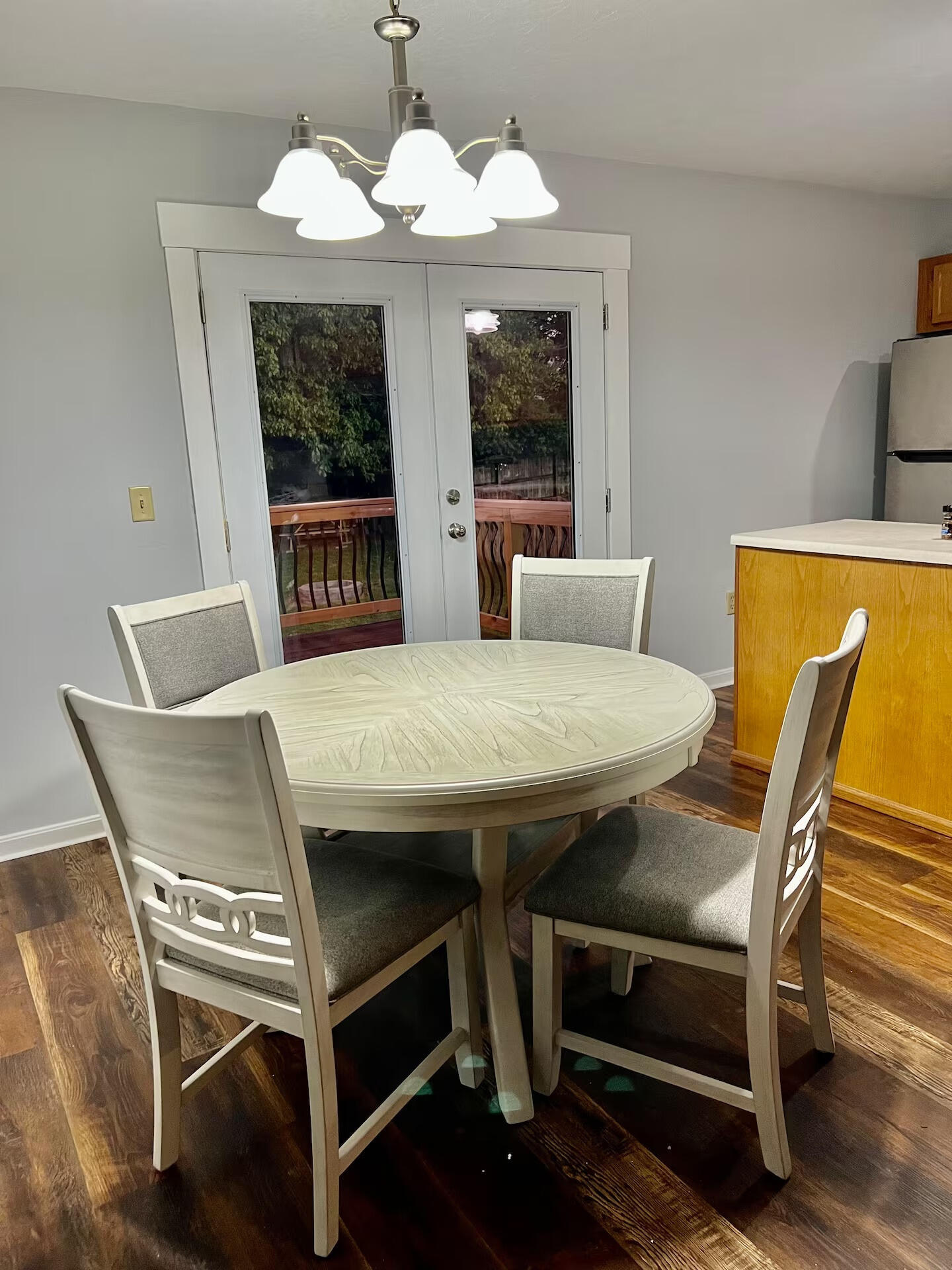 127 Lindberg Avenue Property Photo 3