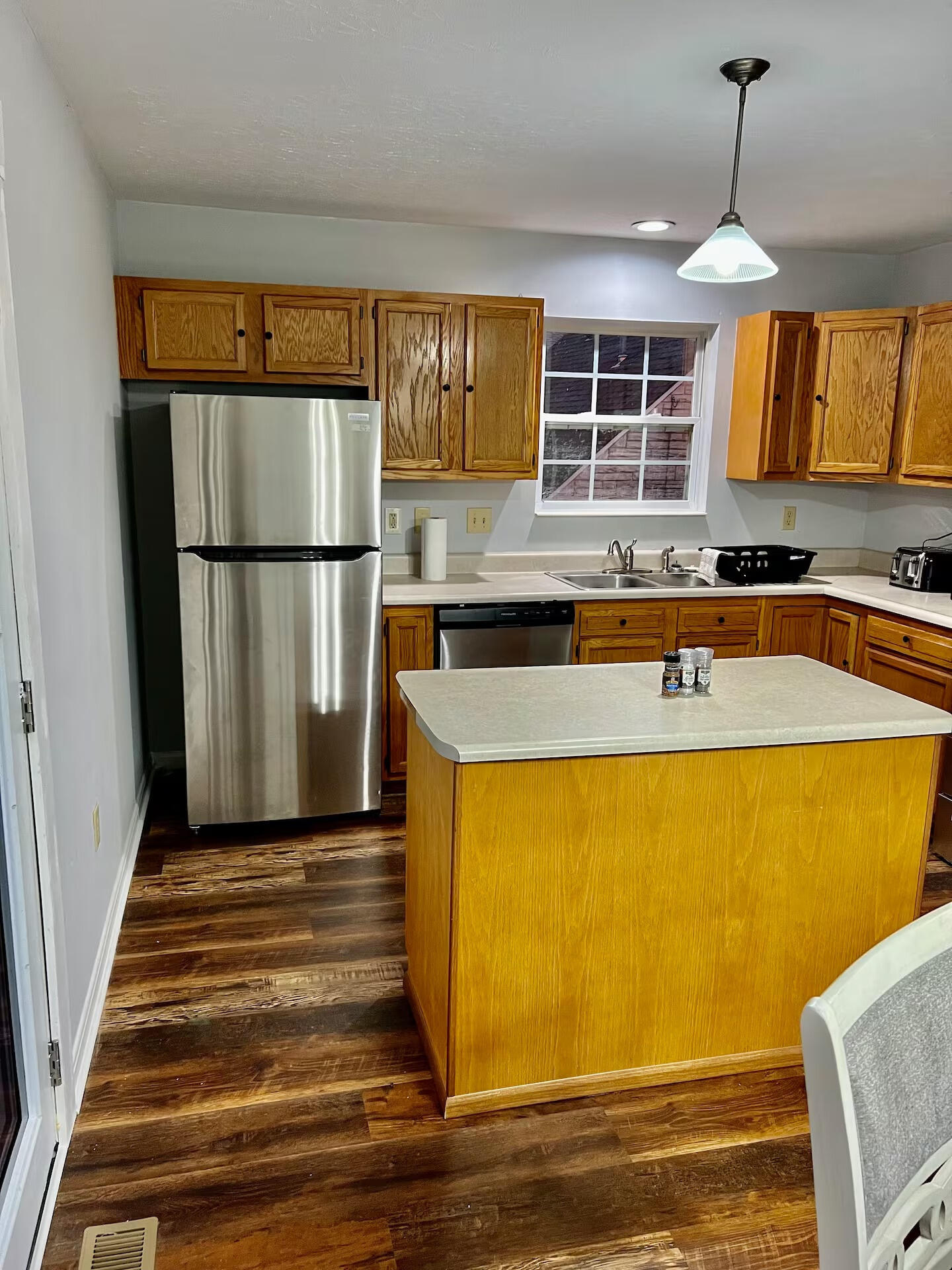 127 Lindberg Avenue Property Photo 4