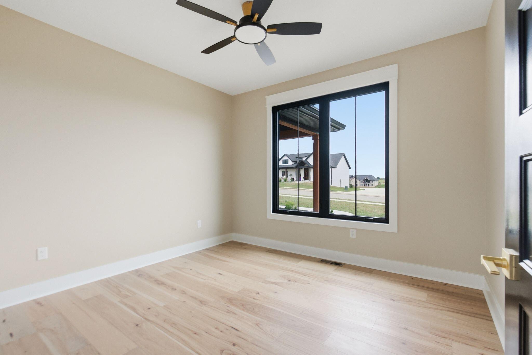 4226 Equestrian Way Property Photo 32