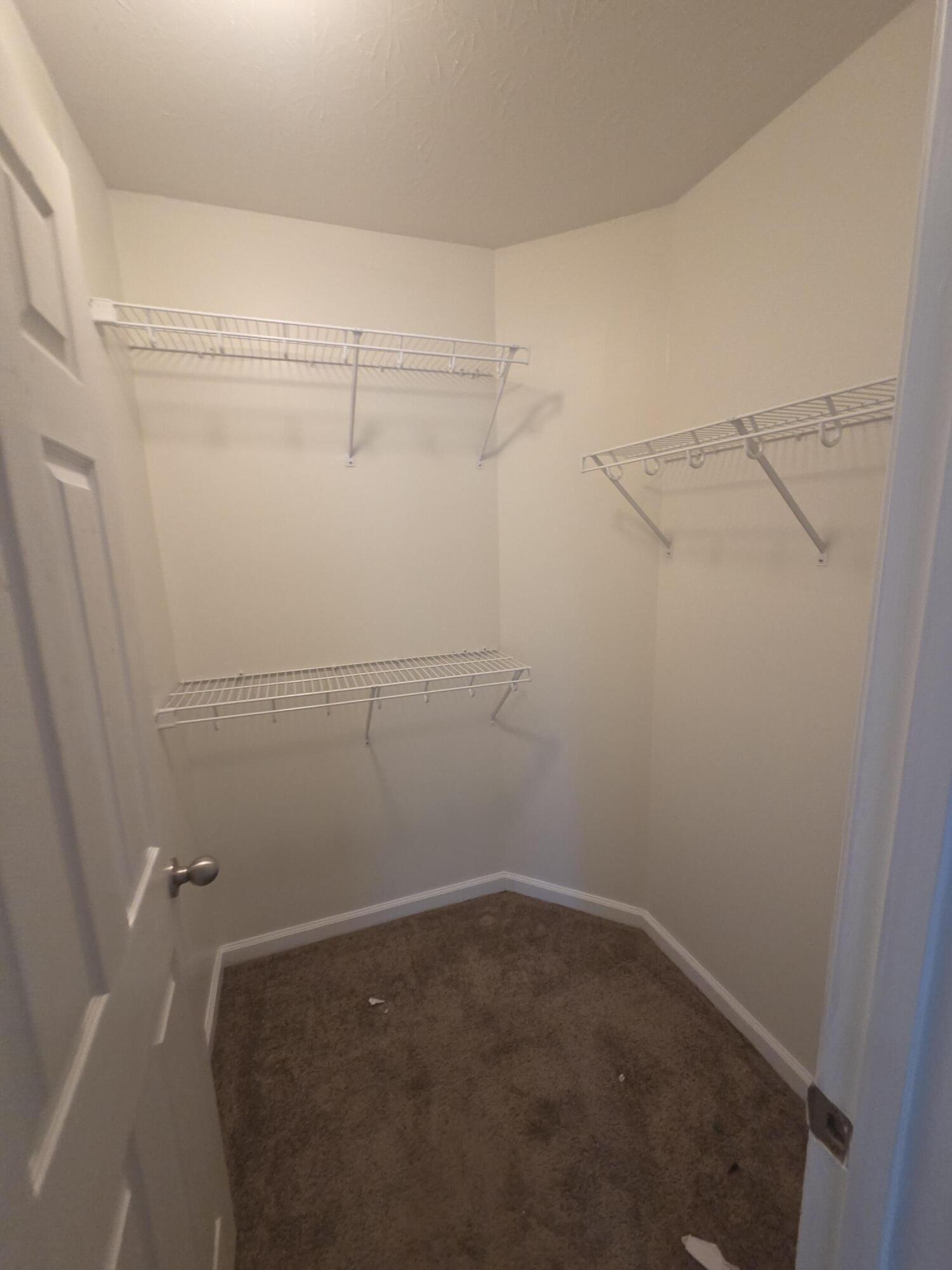 516 Lucille Drive Property Photo 4