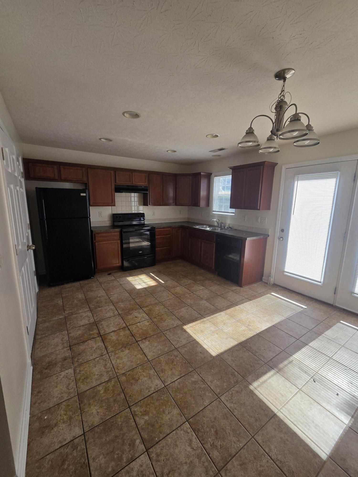 516 Lucille Drive Property Photo 10