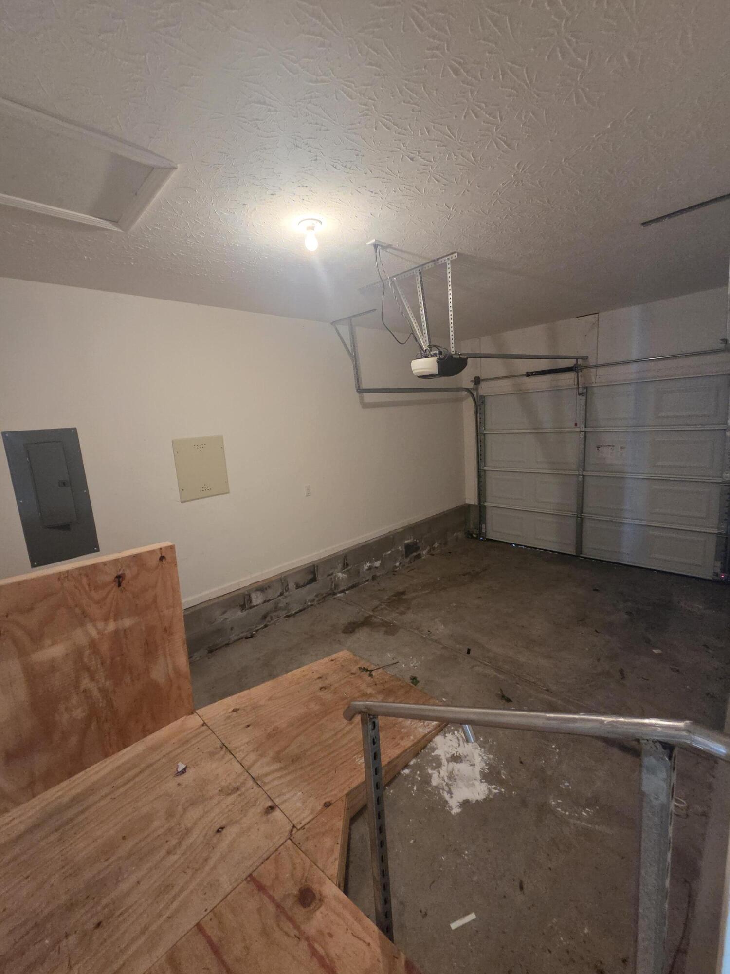 516 Lucille Drive Property Photo 14