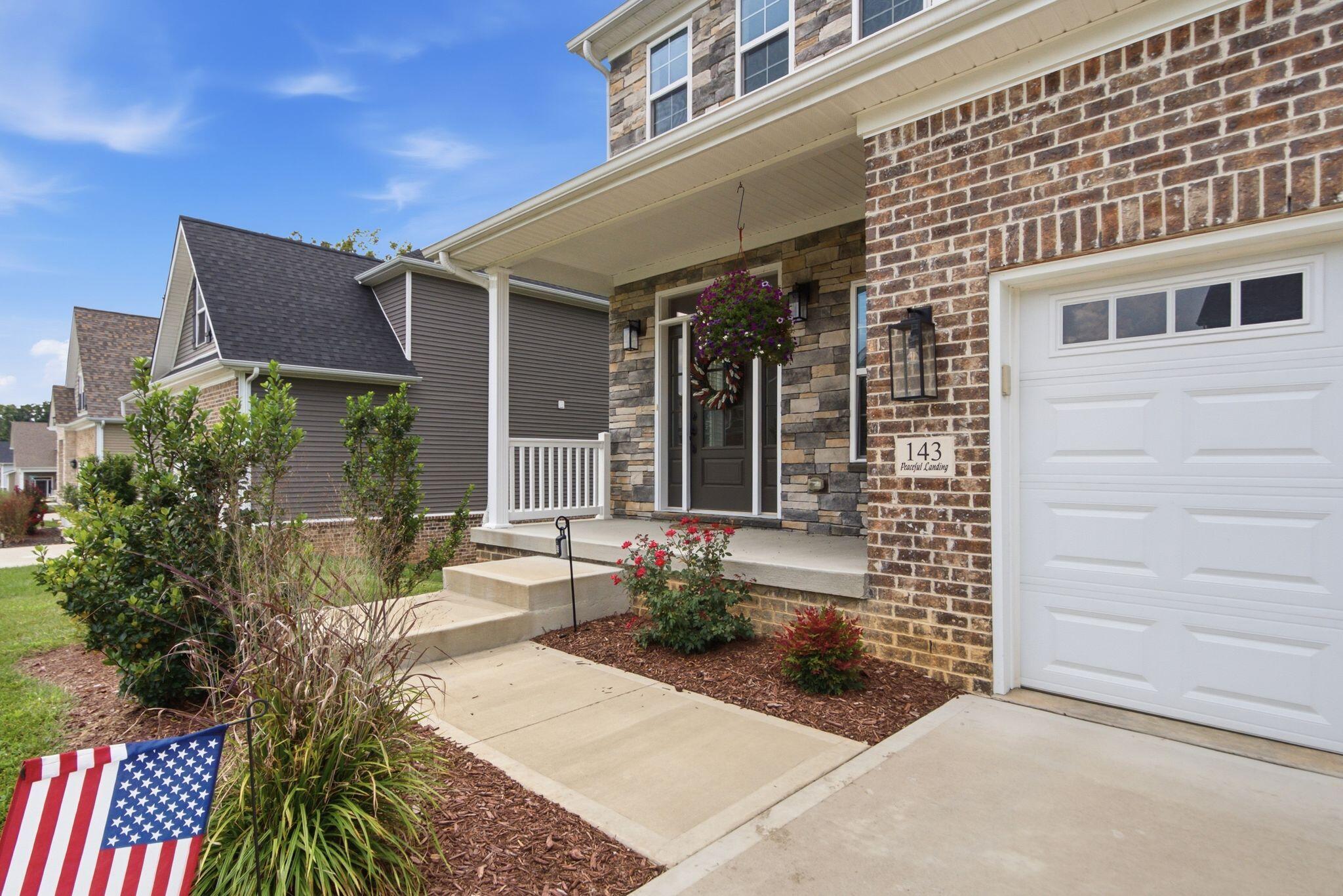 143 Peaceful Landing Property Photo 2