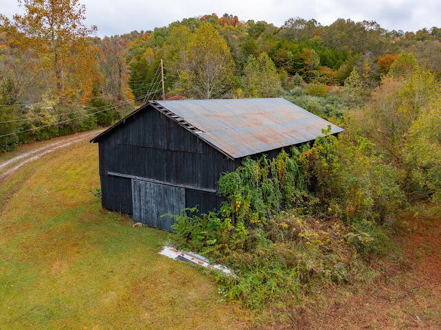 1633 Highland Road Property Photo 13