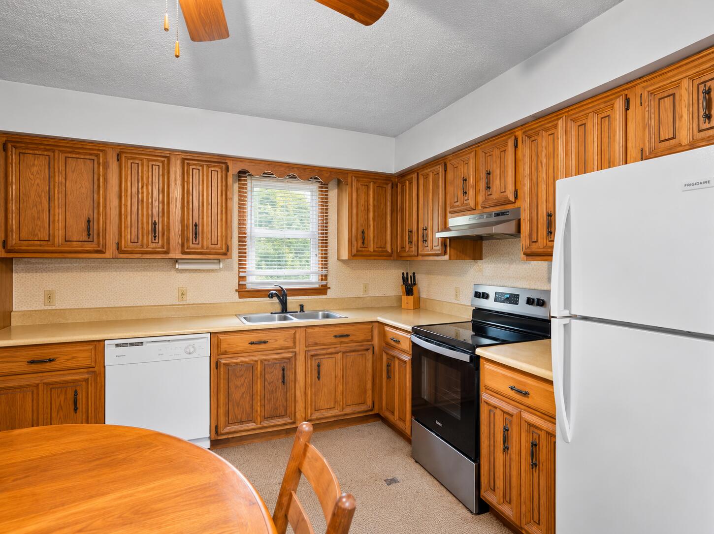 1633 Highland Road Property Photo 27