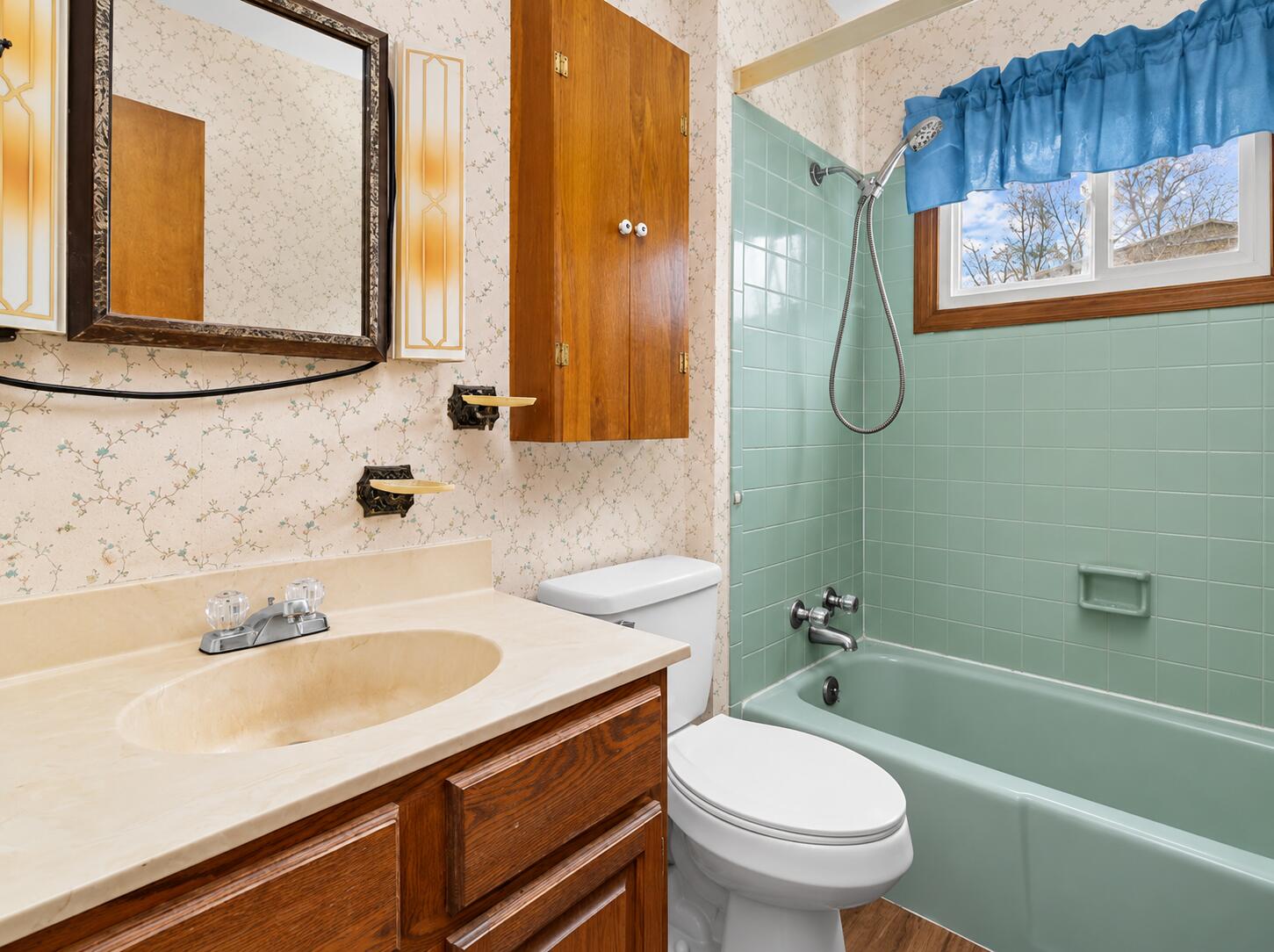 1633 Highland Road Property Photo 33