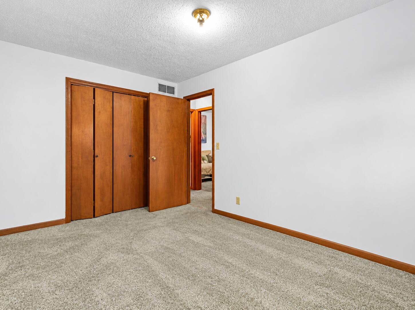 1633 Highland Road Property Photo 36