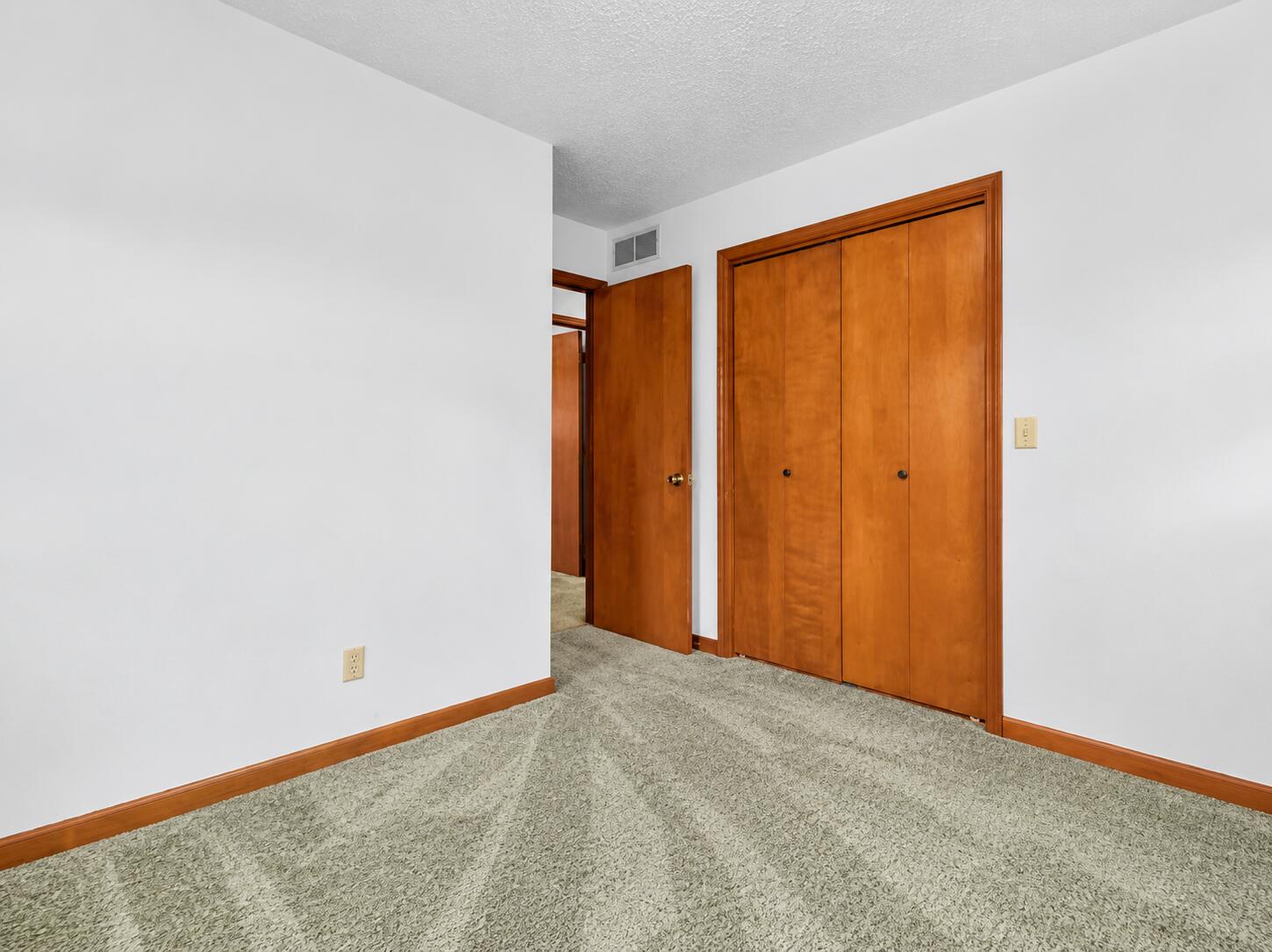 1633 Highland Road Property Photo 38