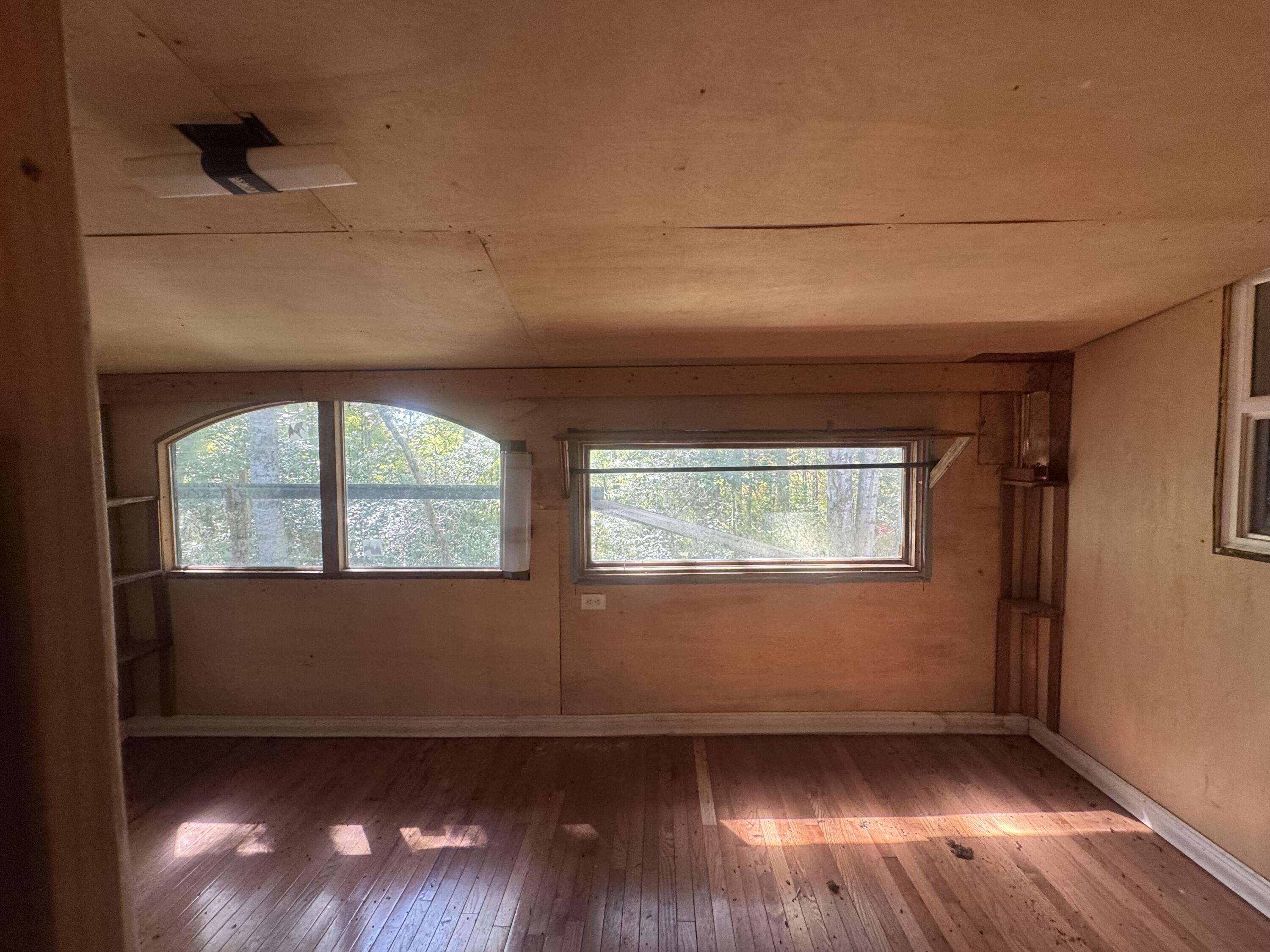 516 Gross Road Property Photo 3