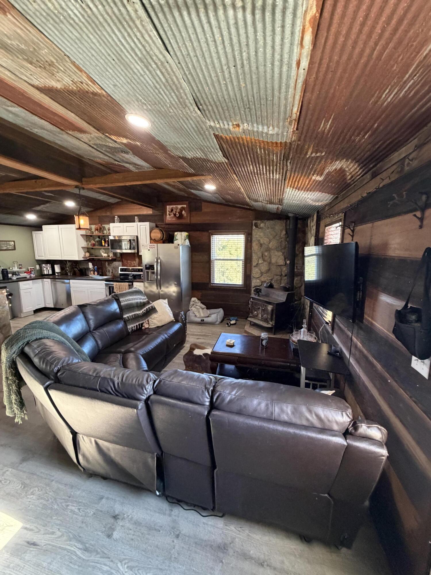 600 Watkins Lane Property Photo 17
