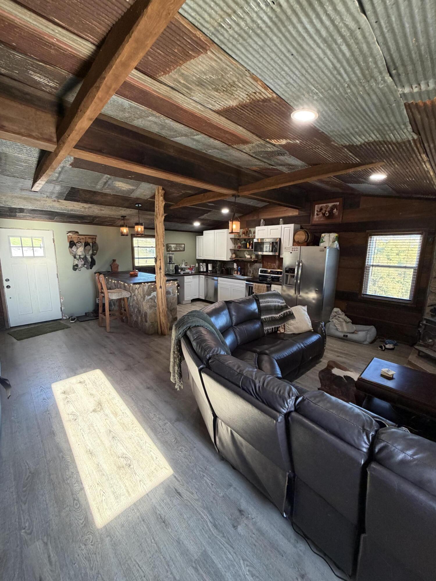 600 Watkins Lane Property Photo 18