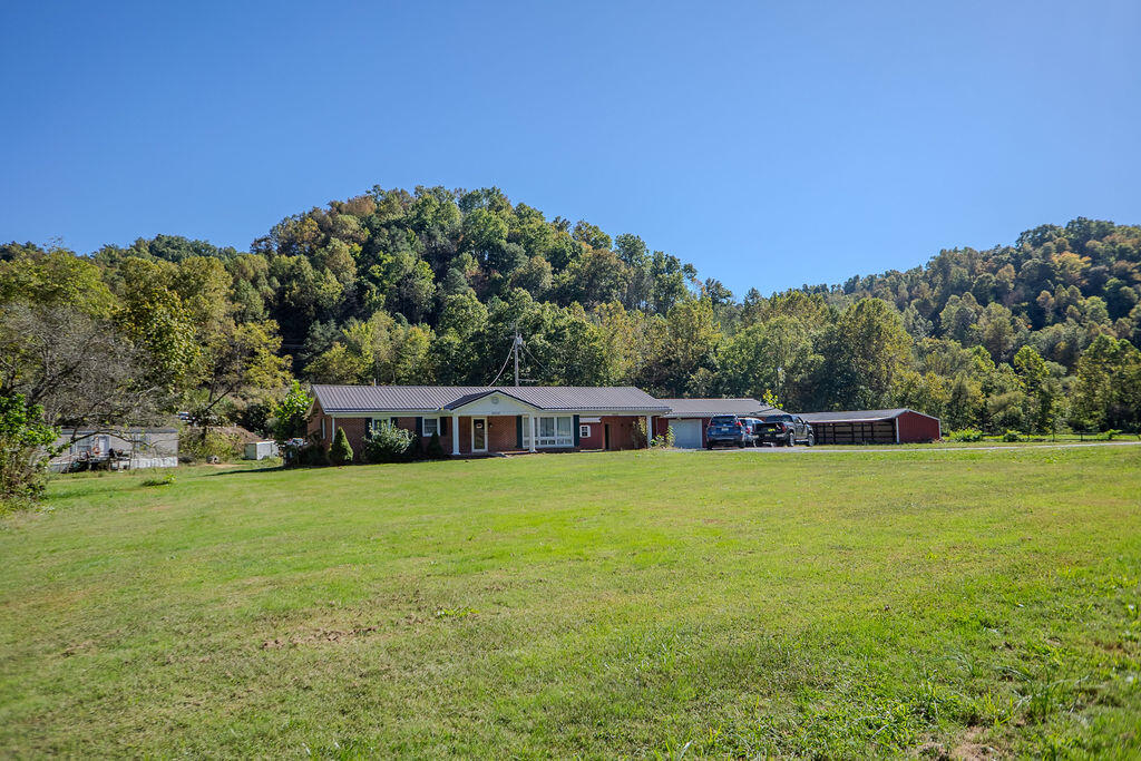 2628 Falcon Road Property Photo 1