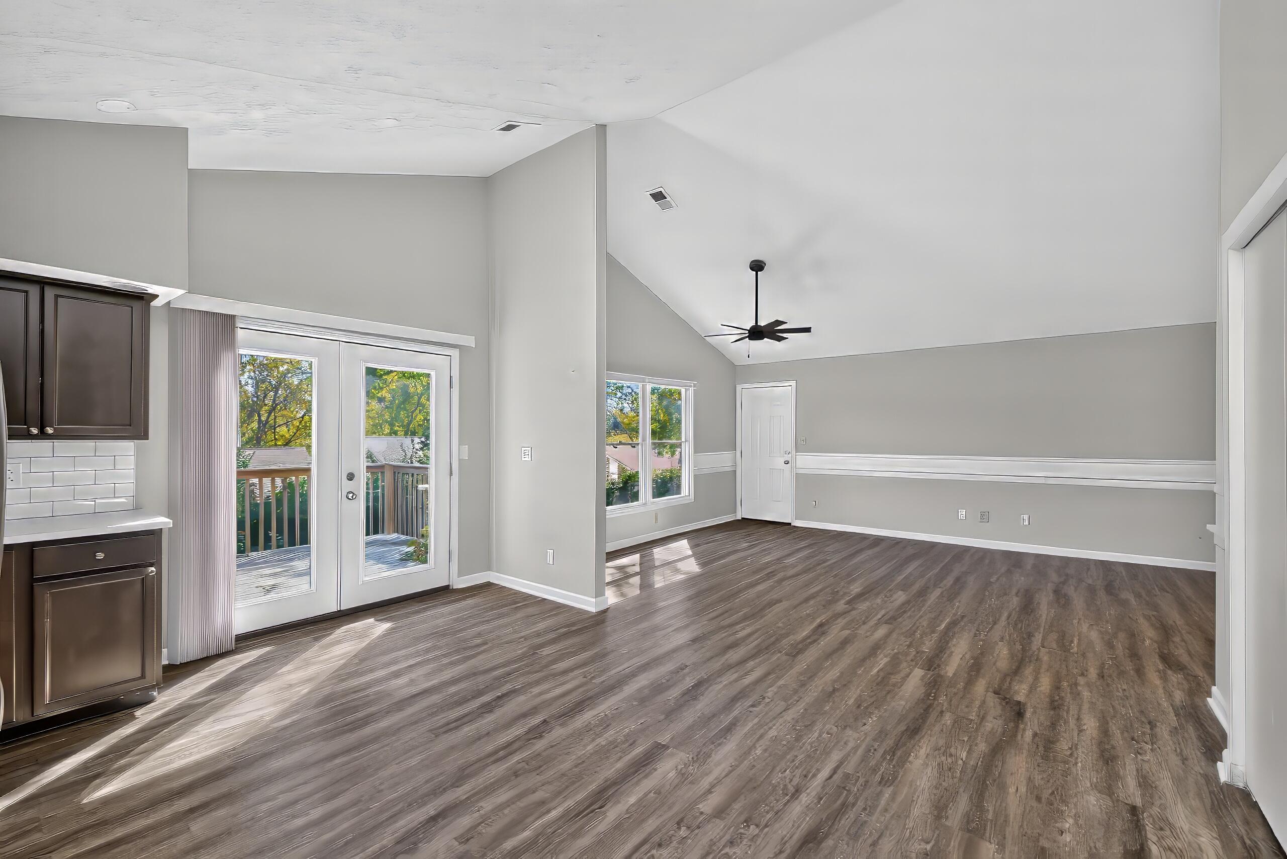 1641 Crossen Way Property Photo 13