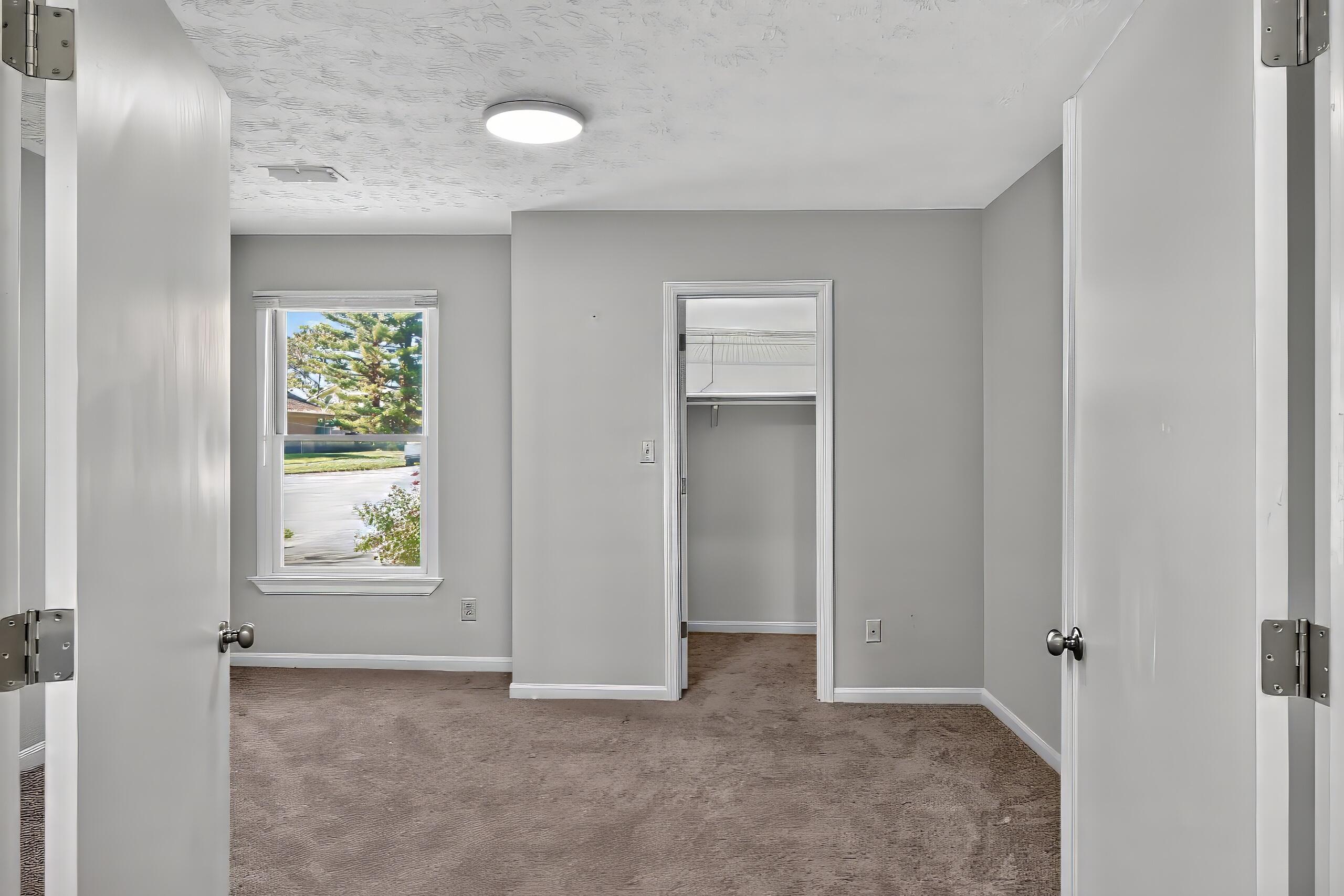 1641 Crossen Way Property Photo 15