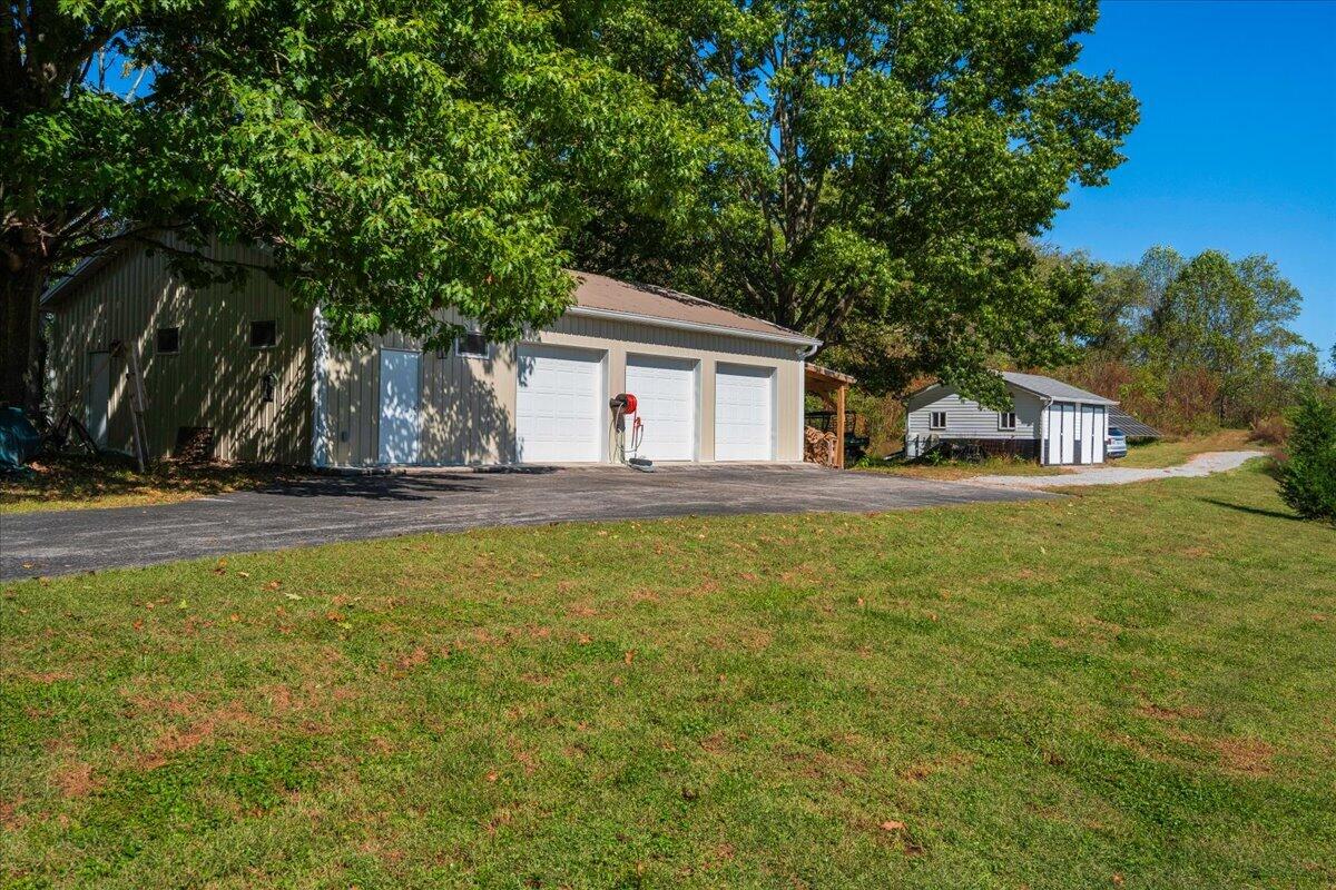 744 River Hill Drive Property Photo 26