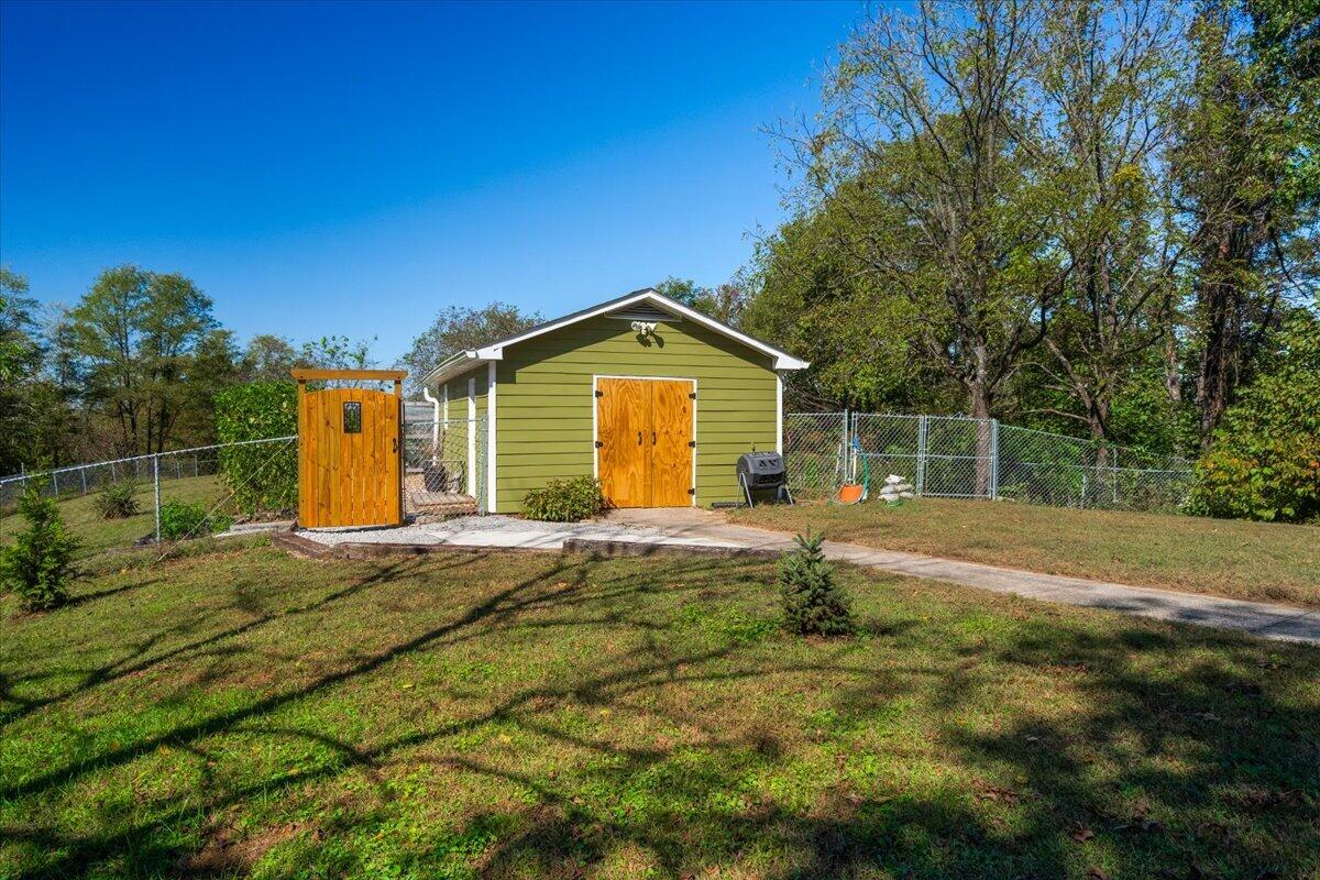 744 River Hill Drive Property Photo 28