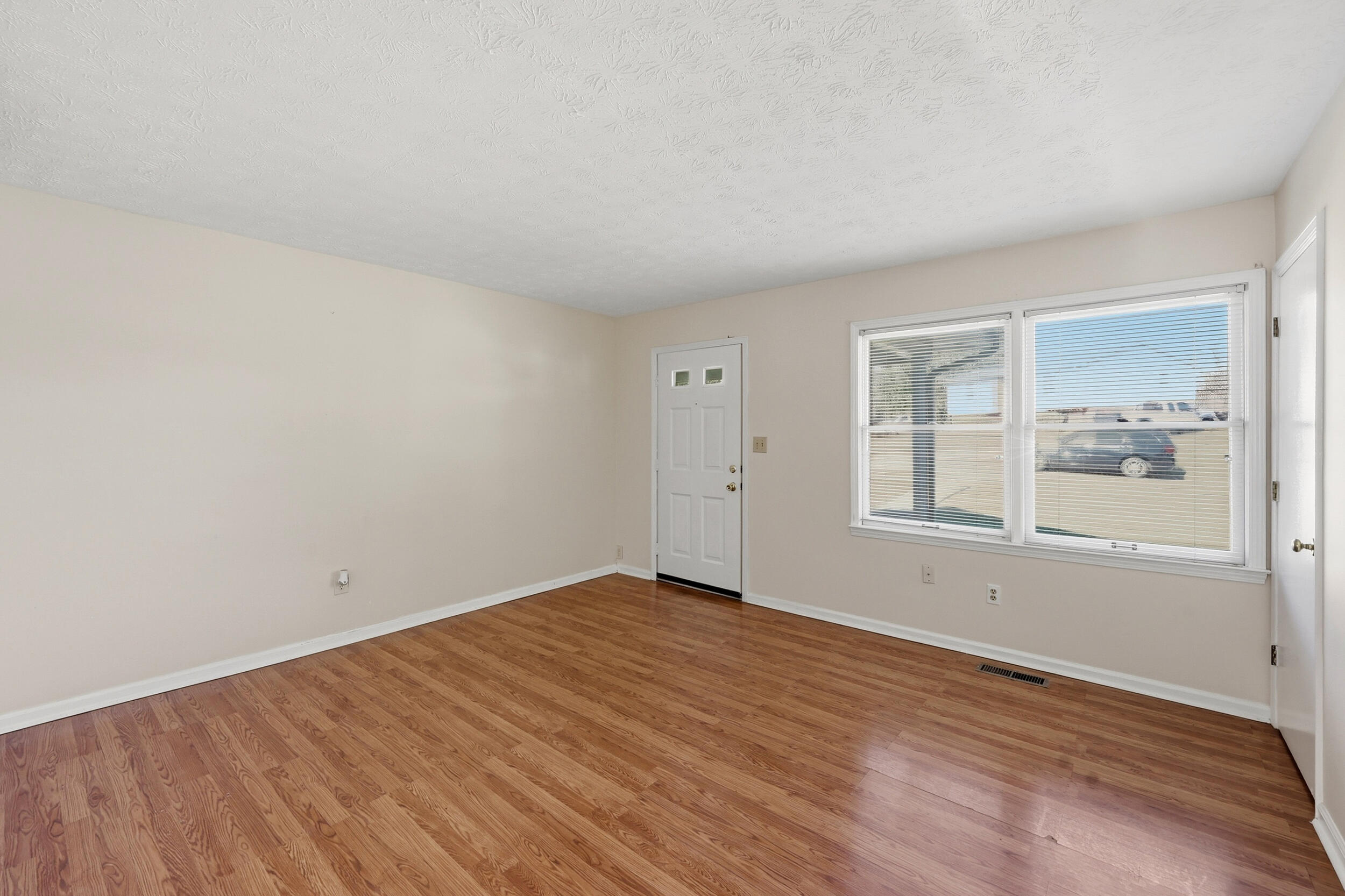 3225 Mammoth Drive Property Photo 5